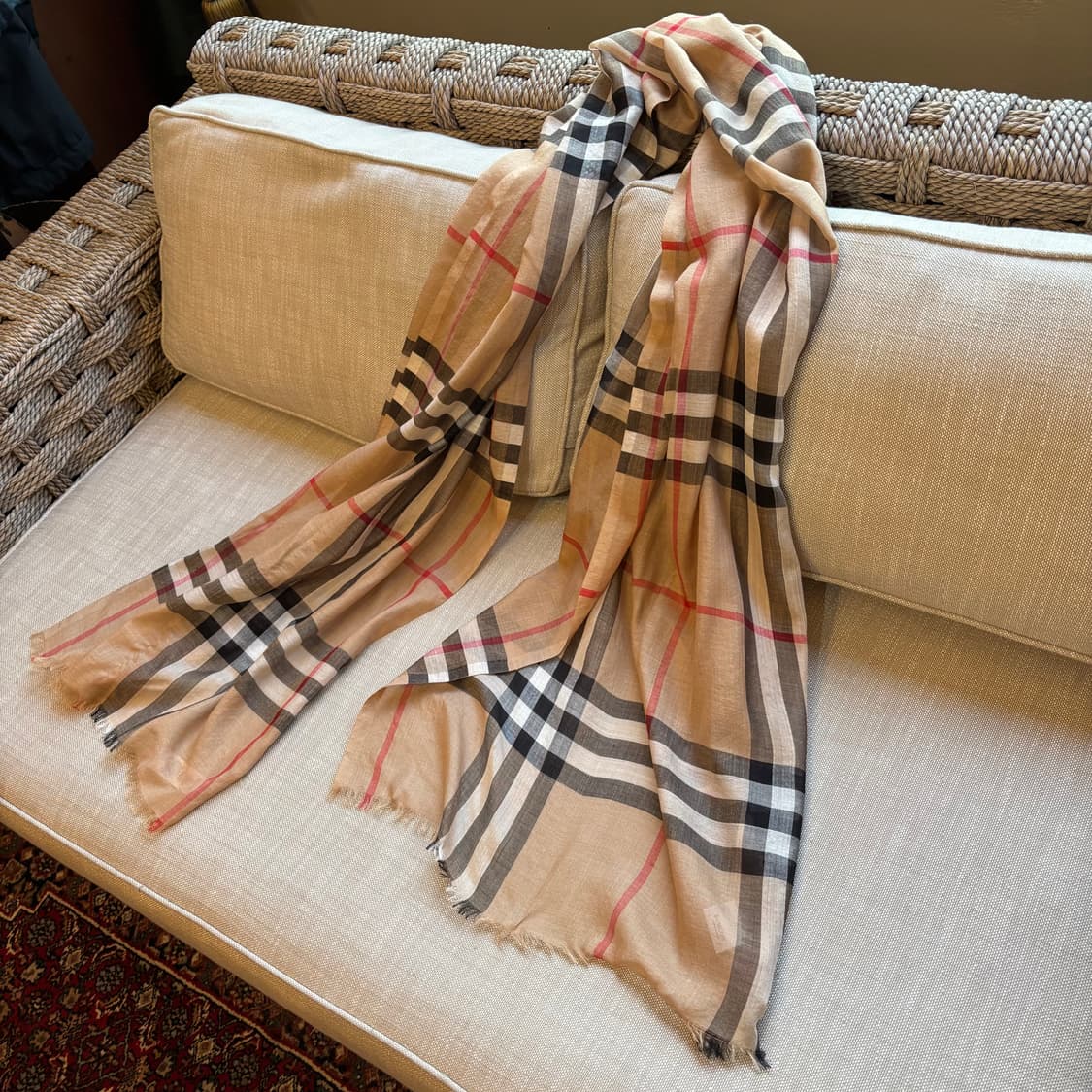 [정품] 버버리 자이언트 체크 울 실크 스카프 8015405/69Q 상품이미지1