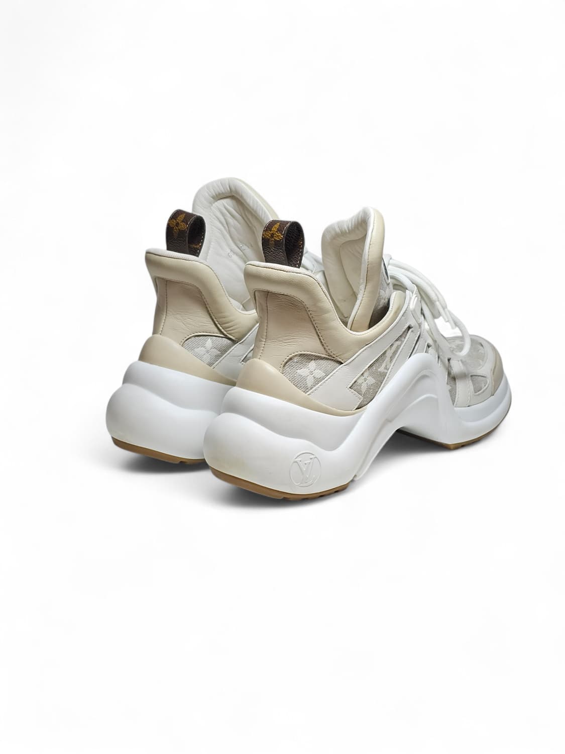 루이비통 아치라이트 스니커즈 베이지 화이트 38사이즈 상품이미지7