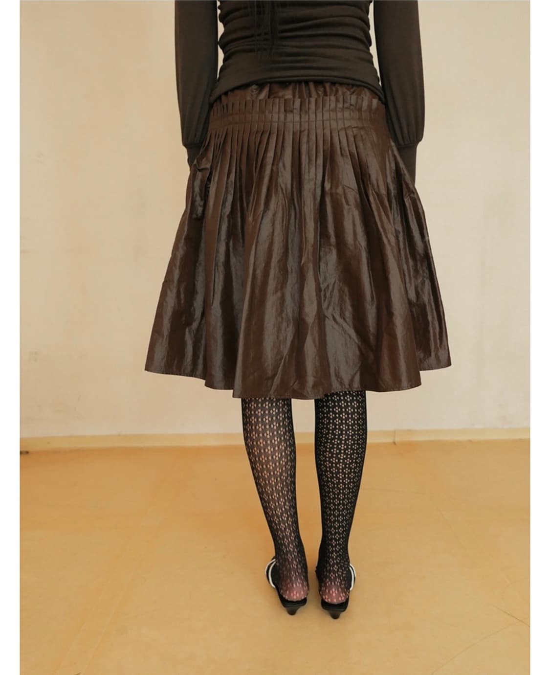 콜로신스 핀턱 미디스커트 brown (S) 상품이미지1