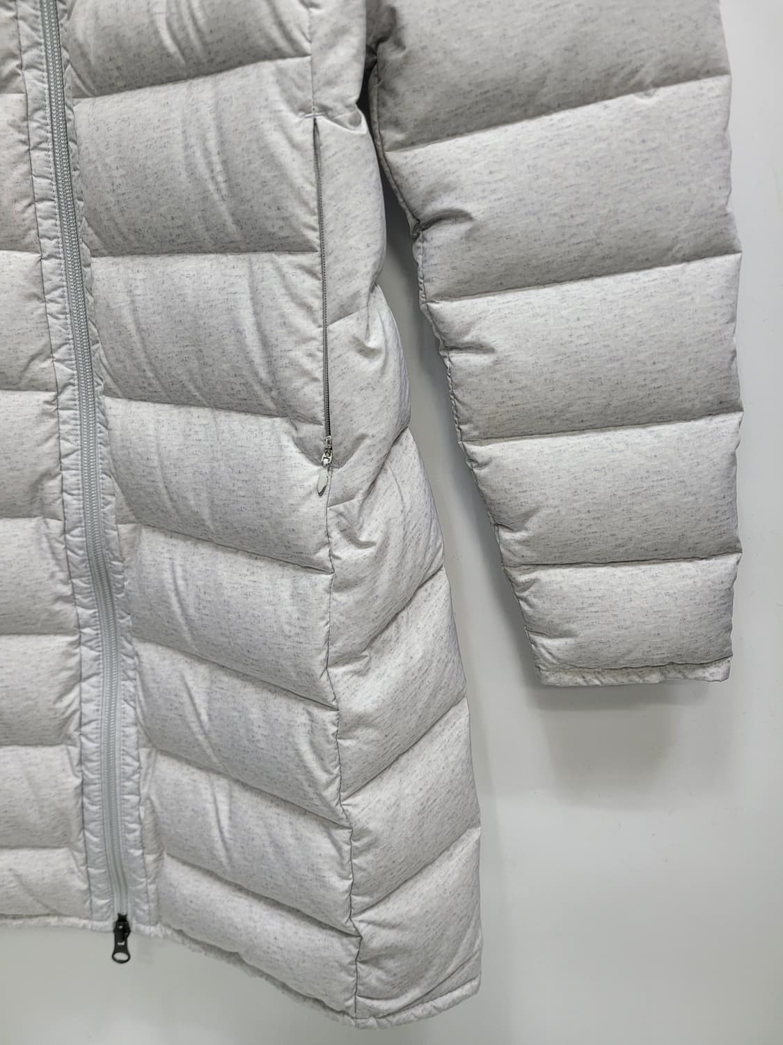 르꼬끄 구스 다운 경량 패딩 / 여 85 (S) 화이트그레이
 상품이미지4