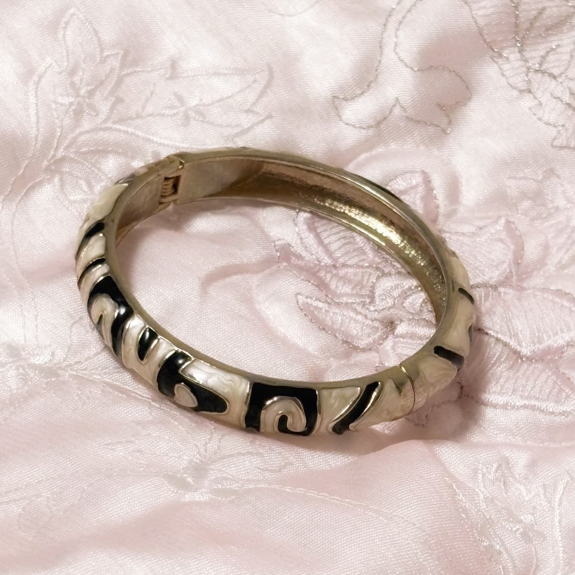 (이체시에눌) 일본 시부야 히메갸루 지브라 패턴 오로라 앤틱 뱅글 팔찌 상품이미지3