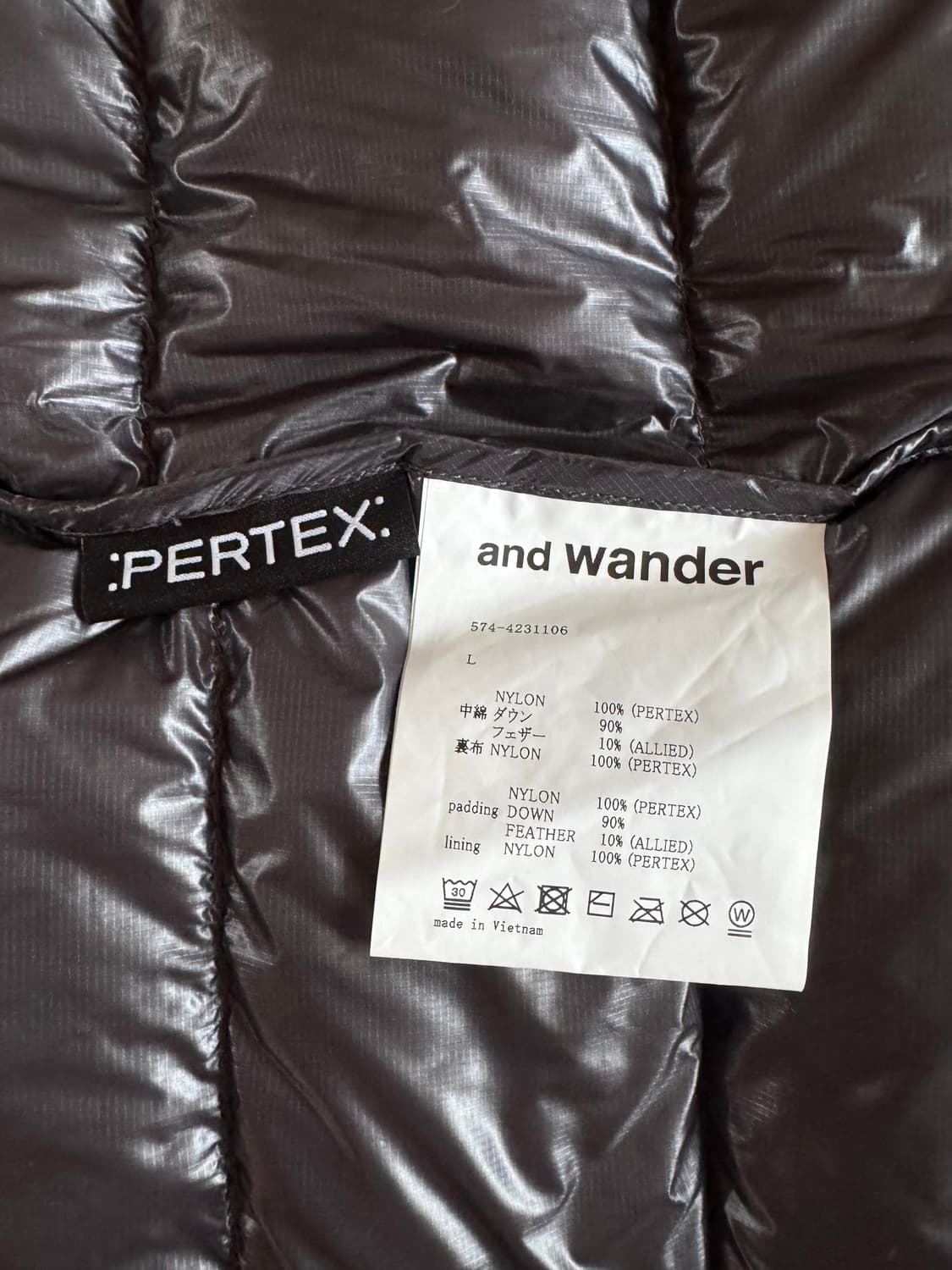 새상품 앤드원더 다이아몬드 스티치 다운 경량 패딩 상품이미지7