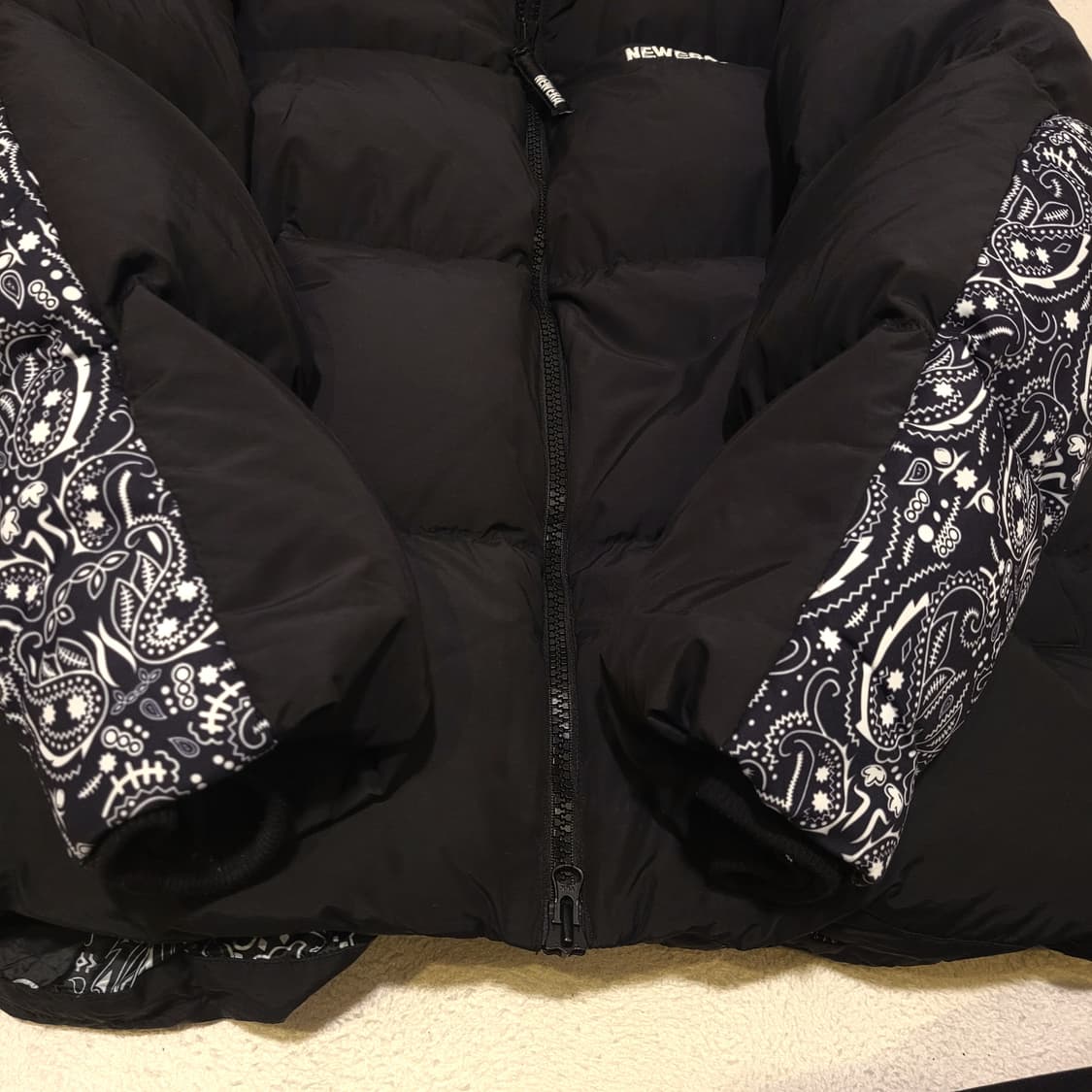뉴에라 페이즐리 구스다운 푸퍼 패딩 105 상품이미지4