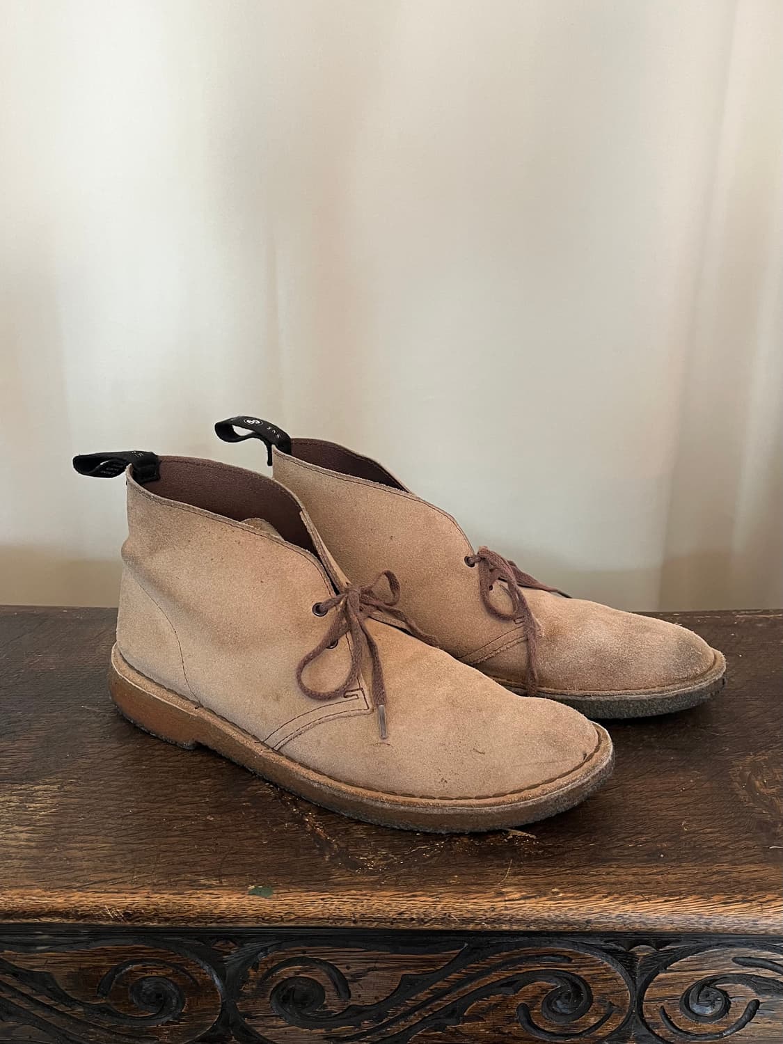 더블탭스 x 클락스 데저트 부츠 상품이미지1