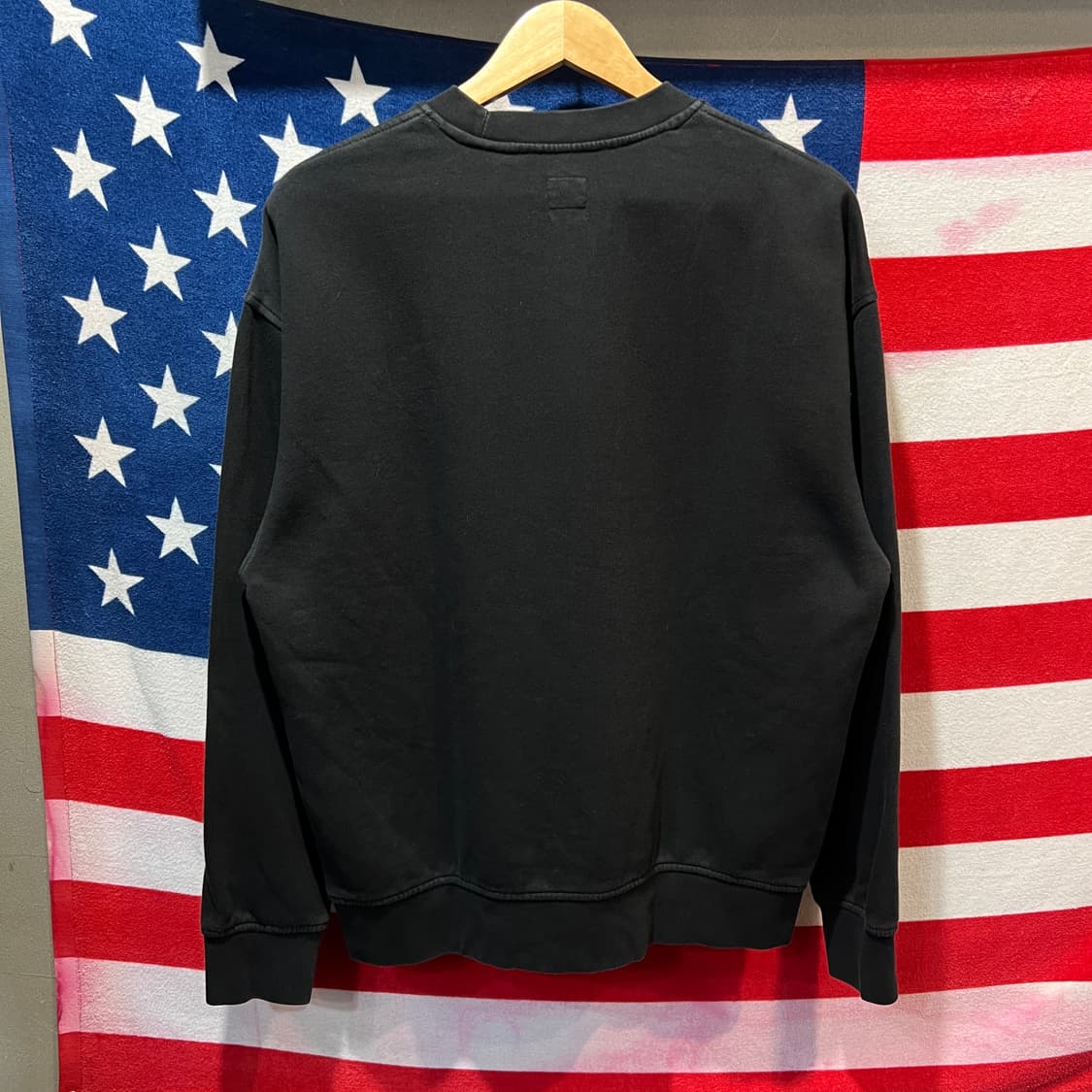 리바이스 검정 맨투맨 상품이미지2