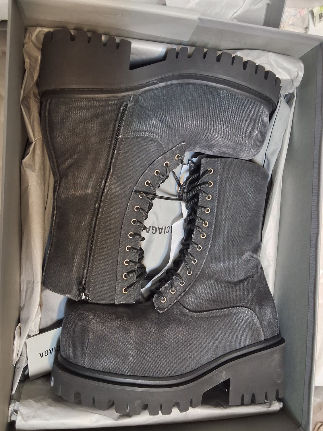 발렌시아가 스톰퍼 미시착 새상품 상품이미지1