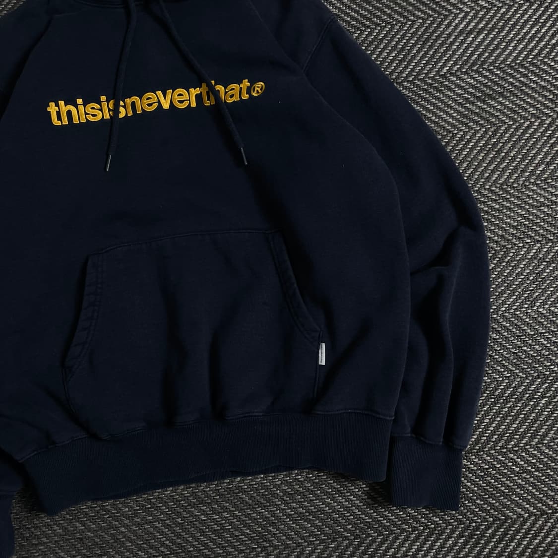 디스이즈네버댓 스펠로고 후드 티셔츠 네이비 y 3726 상품이미지3