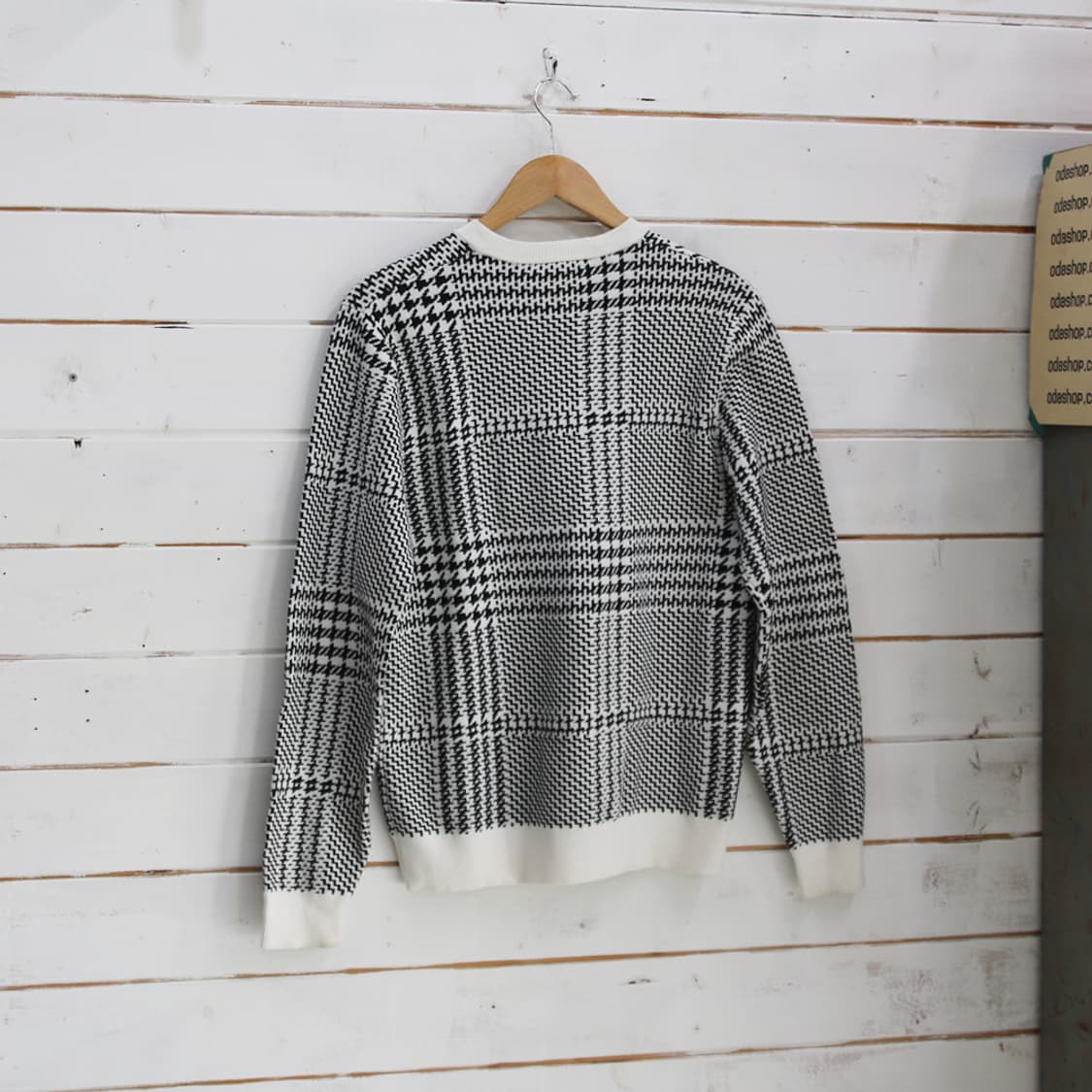 (착용컷) 라코스테 패턴 니트 (남성용 100) 상품이미지2