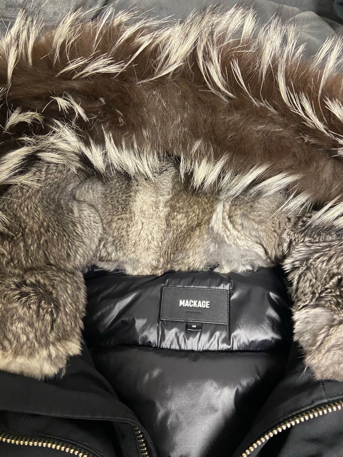 맥케이지 딕슨 23fw 실버퍼 38사이즈 상품이미지3