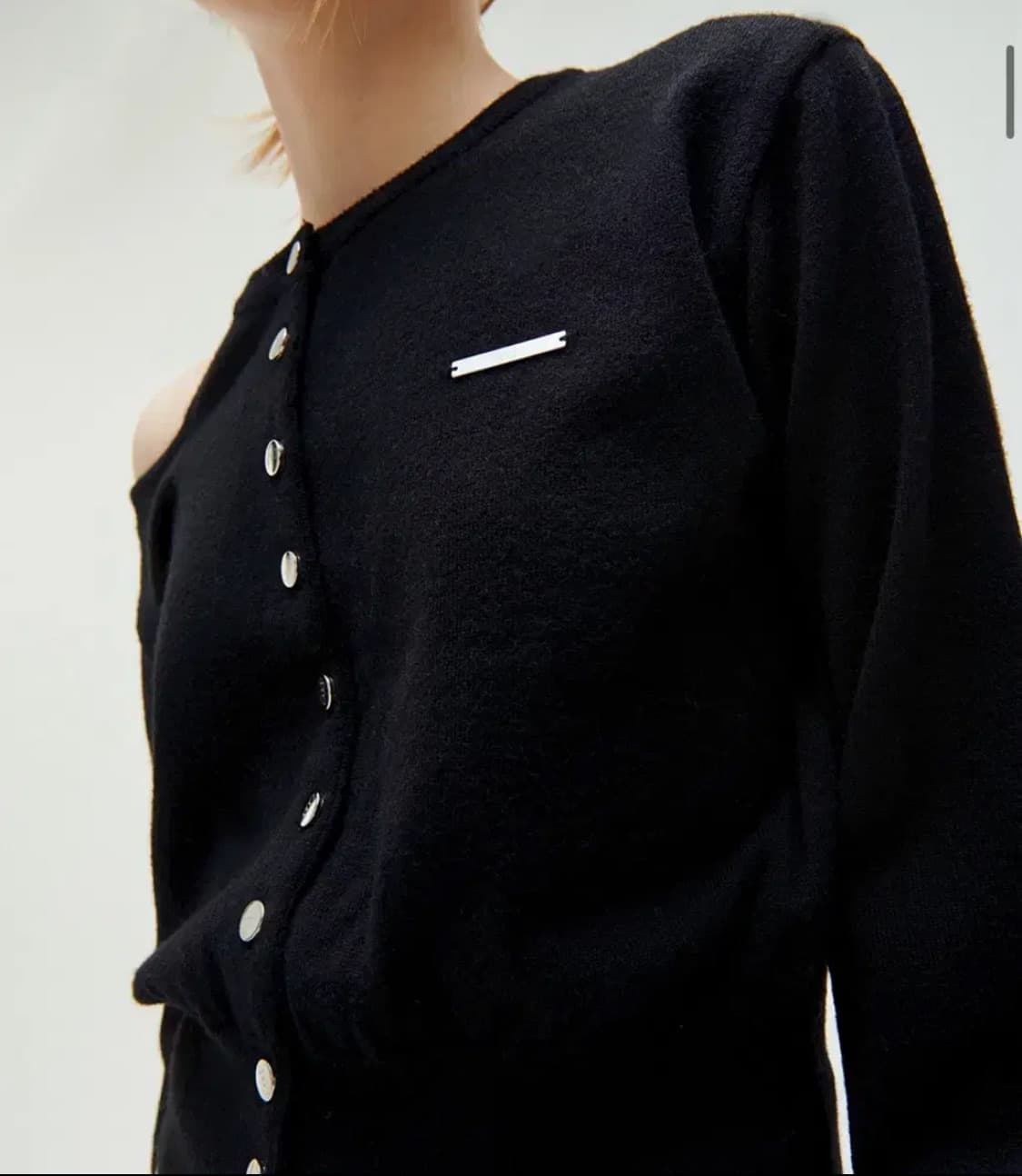 오디에르 컷아웃 로고 가디건 상품이미지3