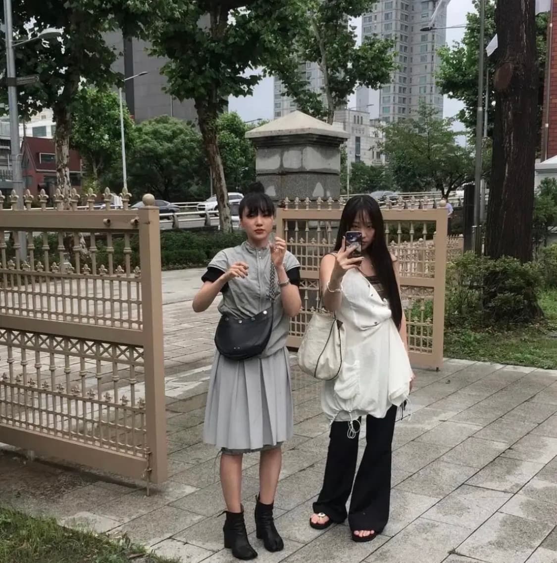 에옹쓰 스포츠 숏 슬리브 집업 상품이미지1