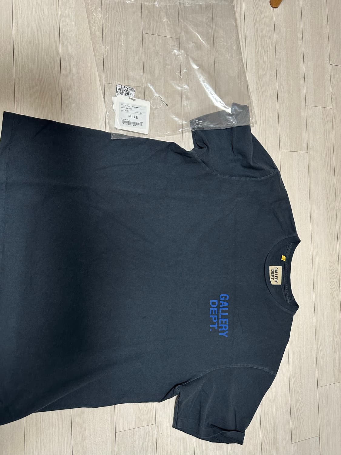 갤러리디파트먼트 25ss 반팔 티셔츠 사이즈 XL 팝니다 상품이미지1