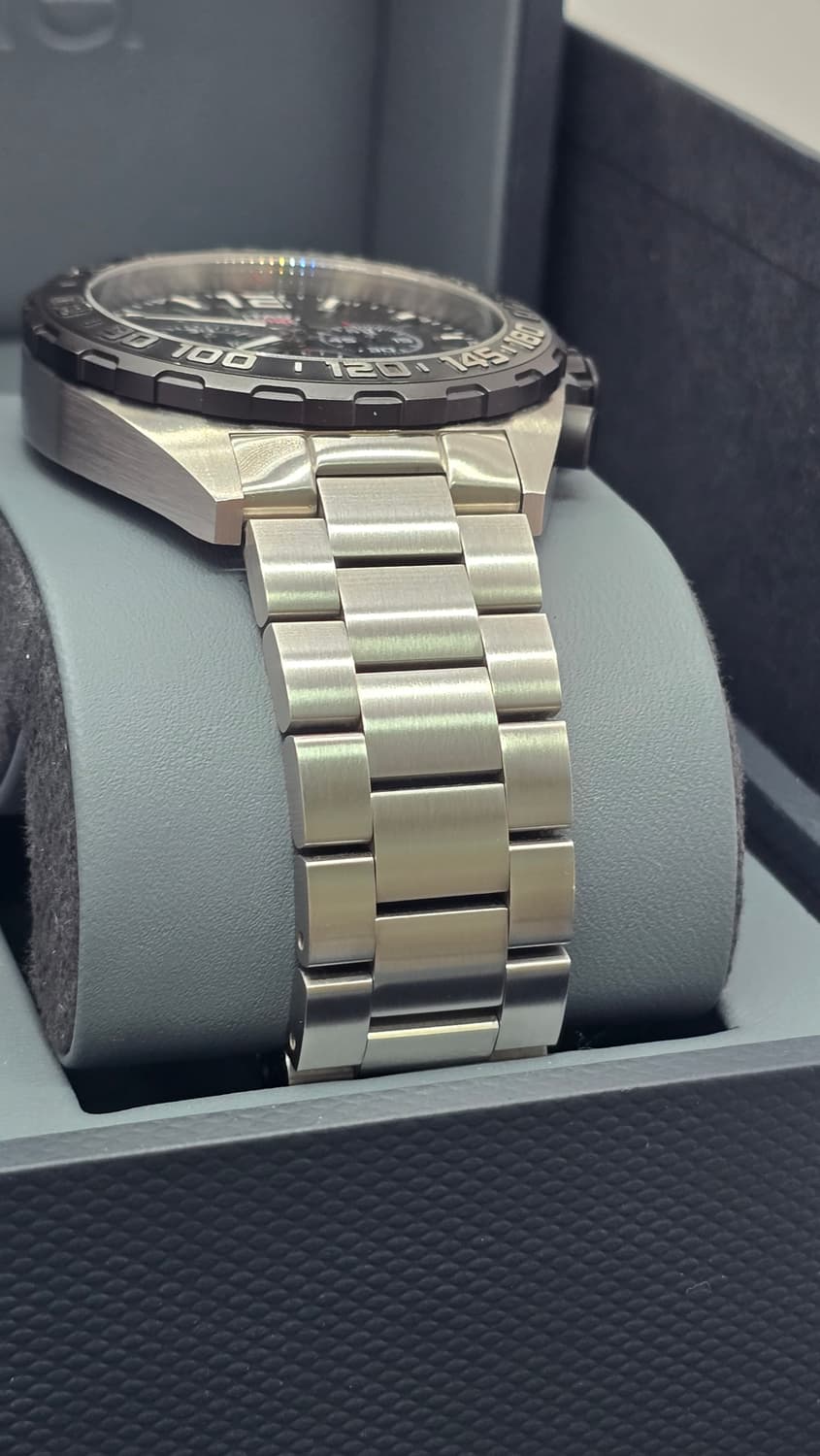 태그호이어 포뮬러1 크로노 블랙 24년 7월 쿼츠 시계 상품이미지7