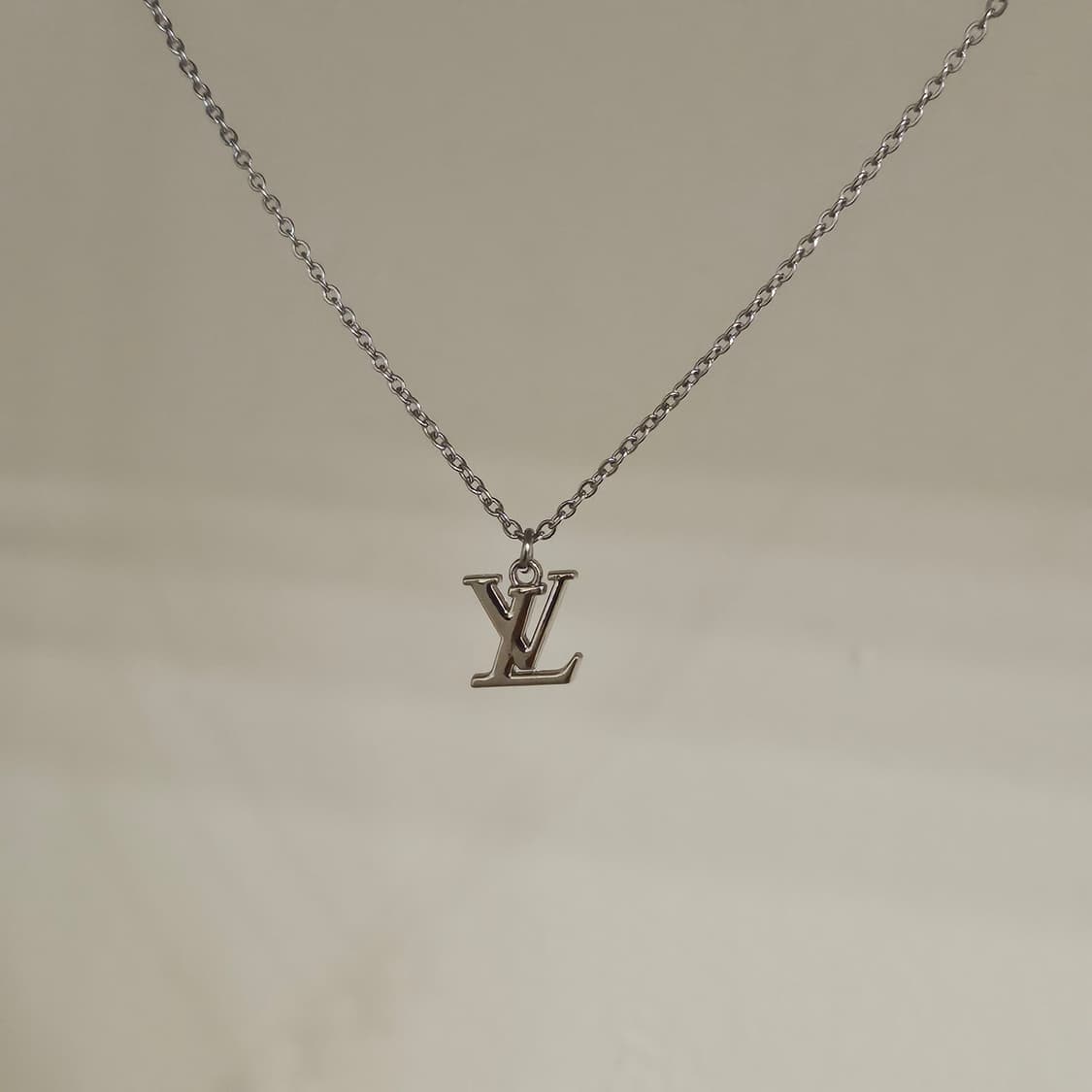 400 루이비통 LV빈티지 업사이클링 목걸이 상품이미지1