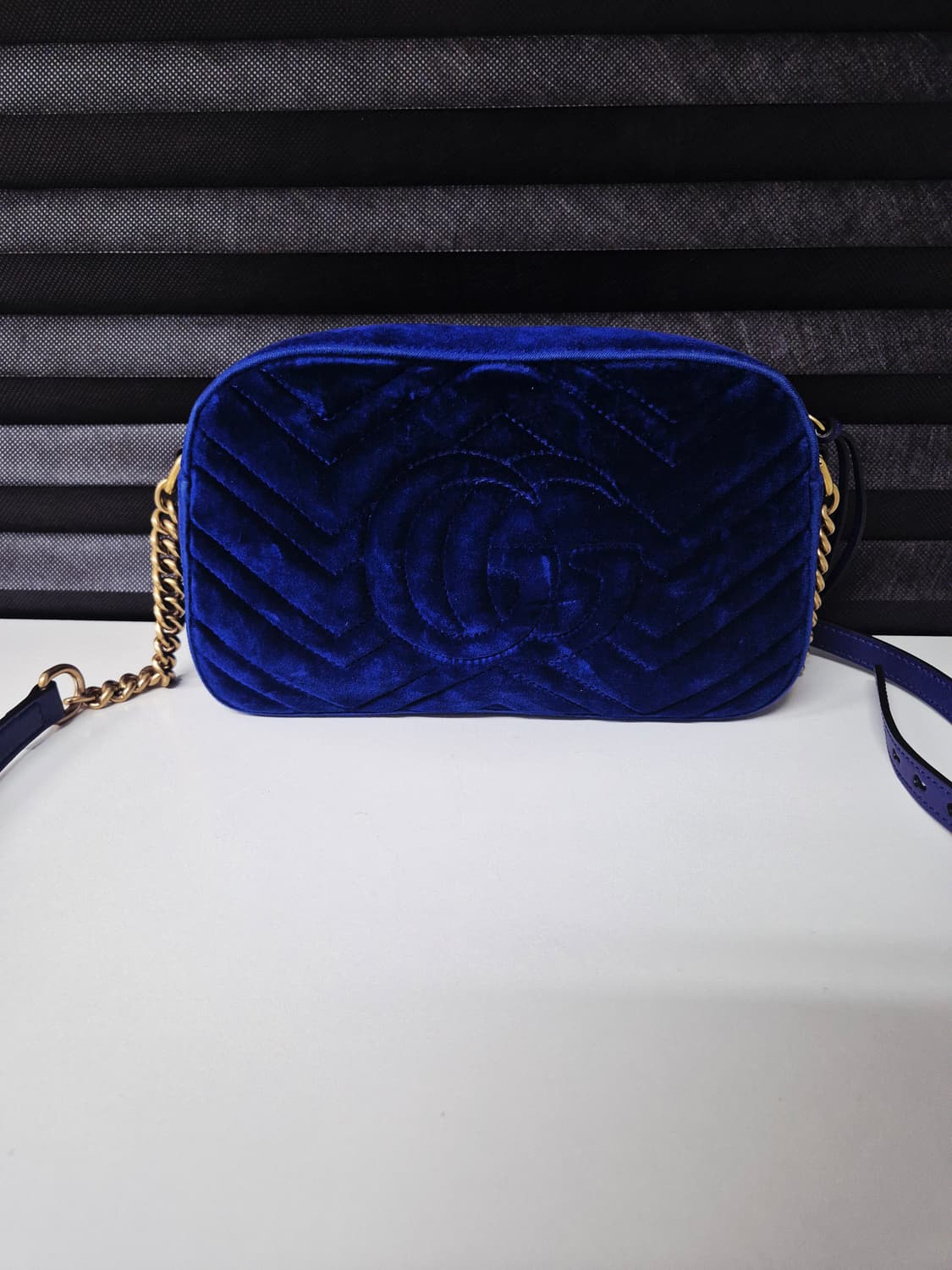 (상태 최상급)구찌GG 마틀라세 벨벳 카메라백 스몰 상품이미지4