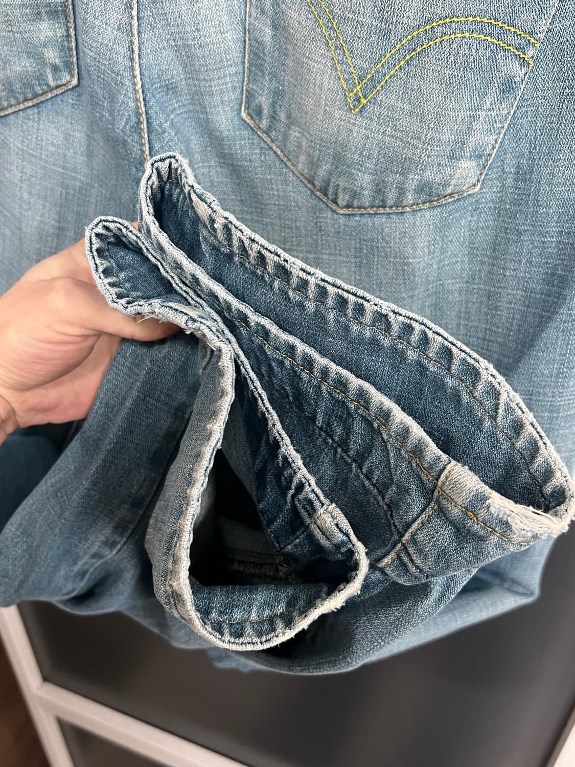 Levis 리바이스 엔지니어드 진 나팔핏 부츠컷 연청 데님 팬츠 상품이미지4