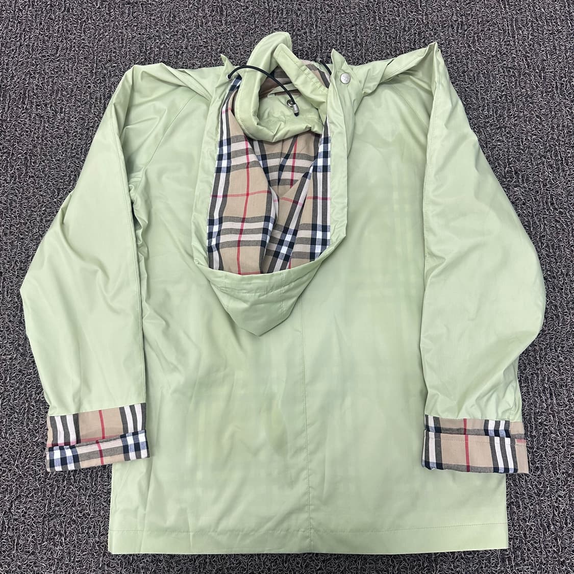 BURBERRY 버버리 여성 후드 바람막이 자켓 XS 상품이미지6