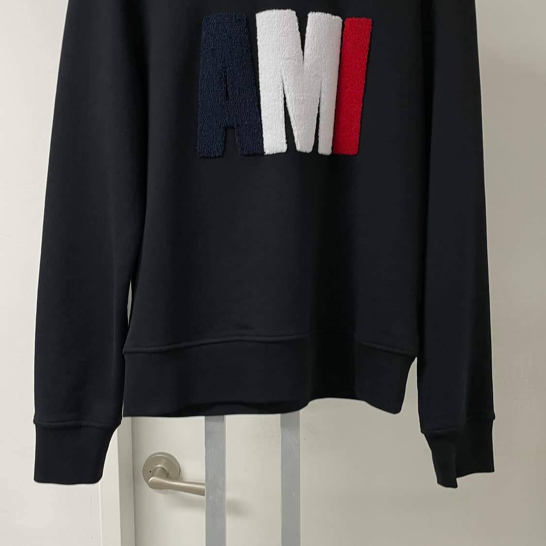 AMI 빅로고 블랙 맨투맨 M 상품이미지3