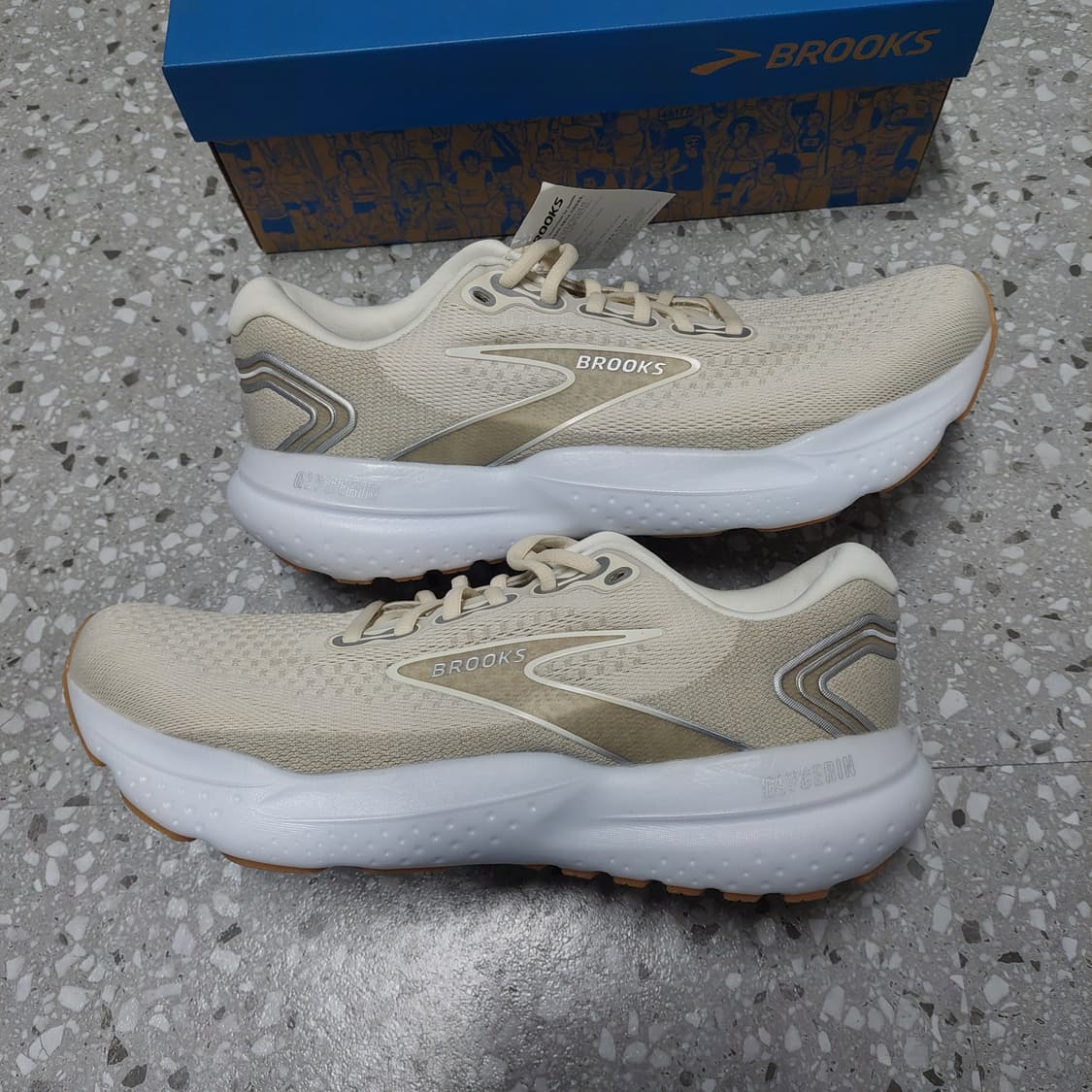 브룩스 남성 런닝화 빅사이즈 285 왕발 빅사이즈 러닝화 상품이미지5