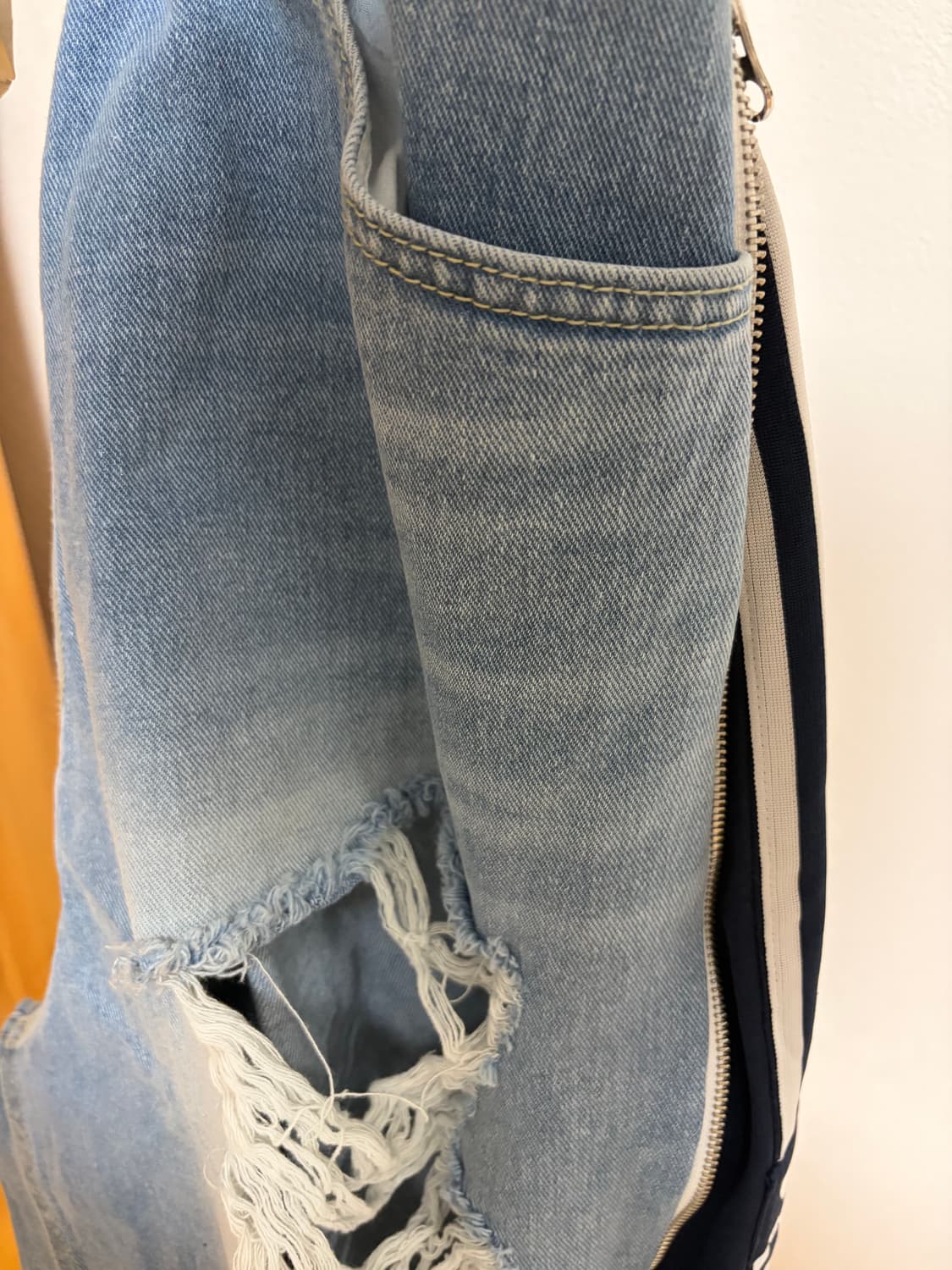 뉴트로스페이스 뉴스스 찢버뮤다 상품이미지1