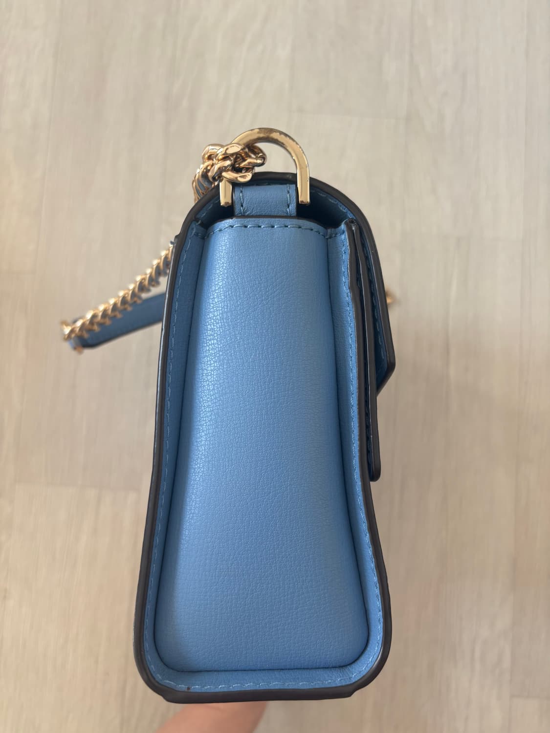 [마이클 코어스 Michael Kors] 킨슬리 플랩백 (프렌치 블루) 상품이미지4