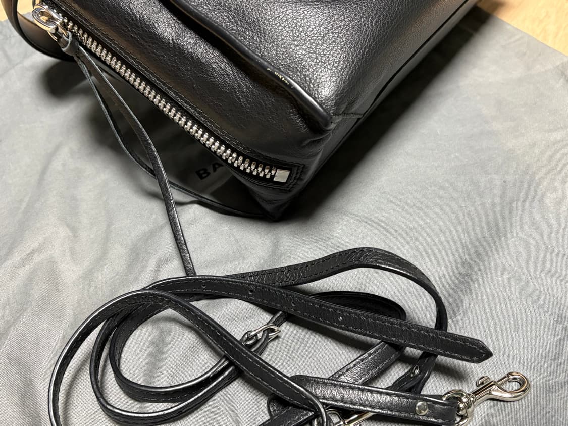 발렌시아가 파피에르A6 블랙 상품이미지9