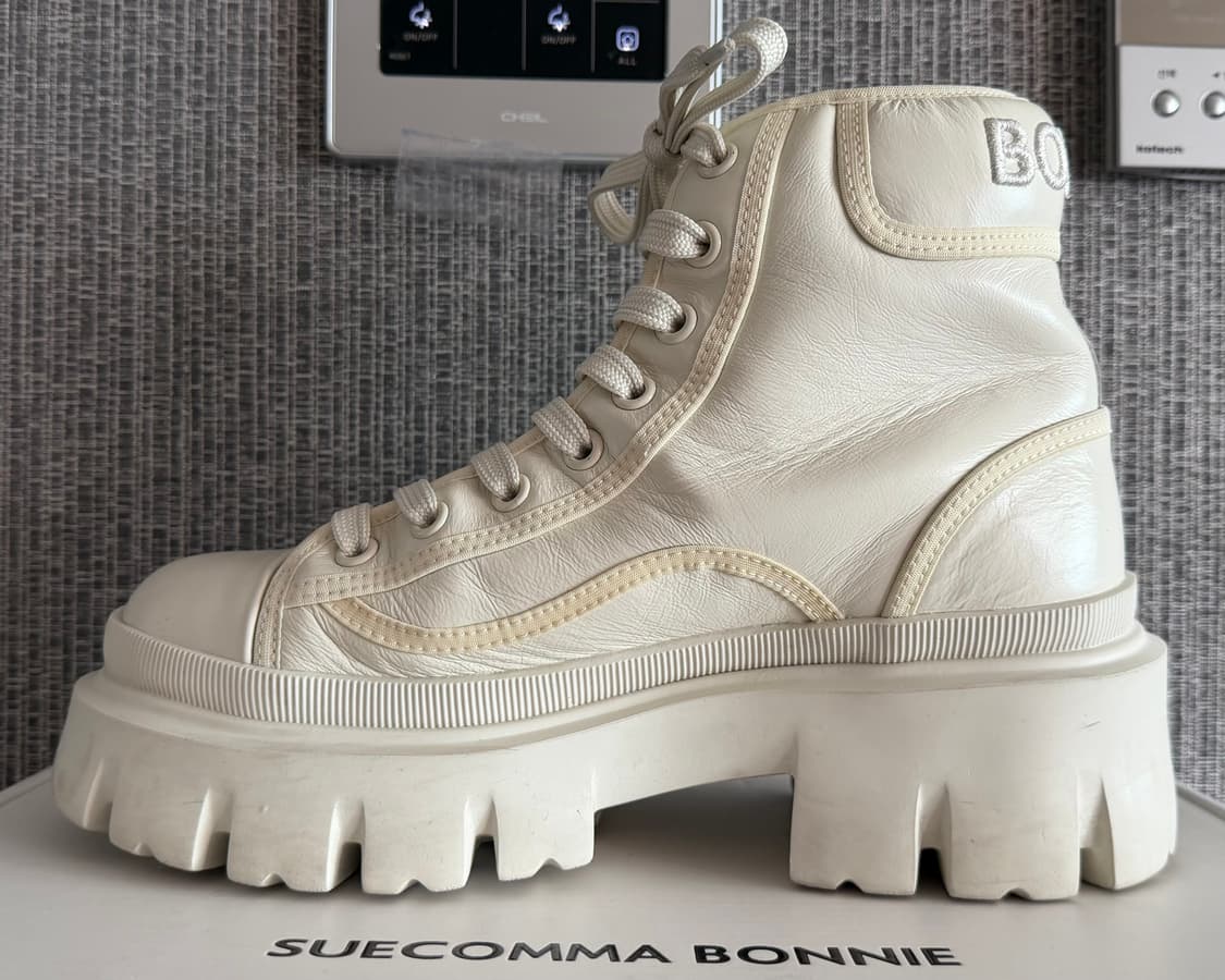 슈콤마보니 청키 플랫폼 워커 스니커즈 아이보리 유광 가죽 키높이 235 상품이미지6