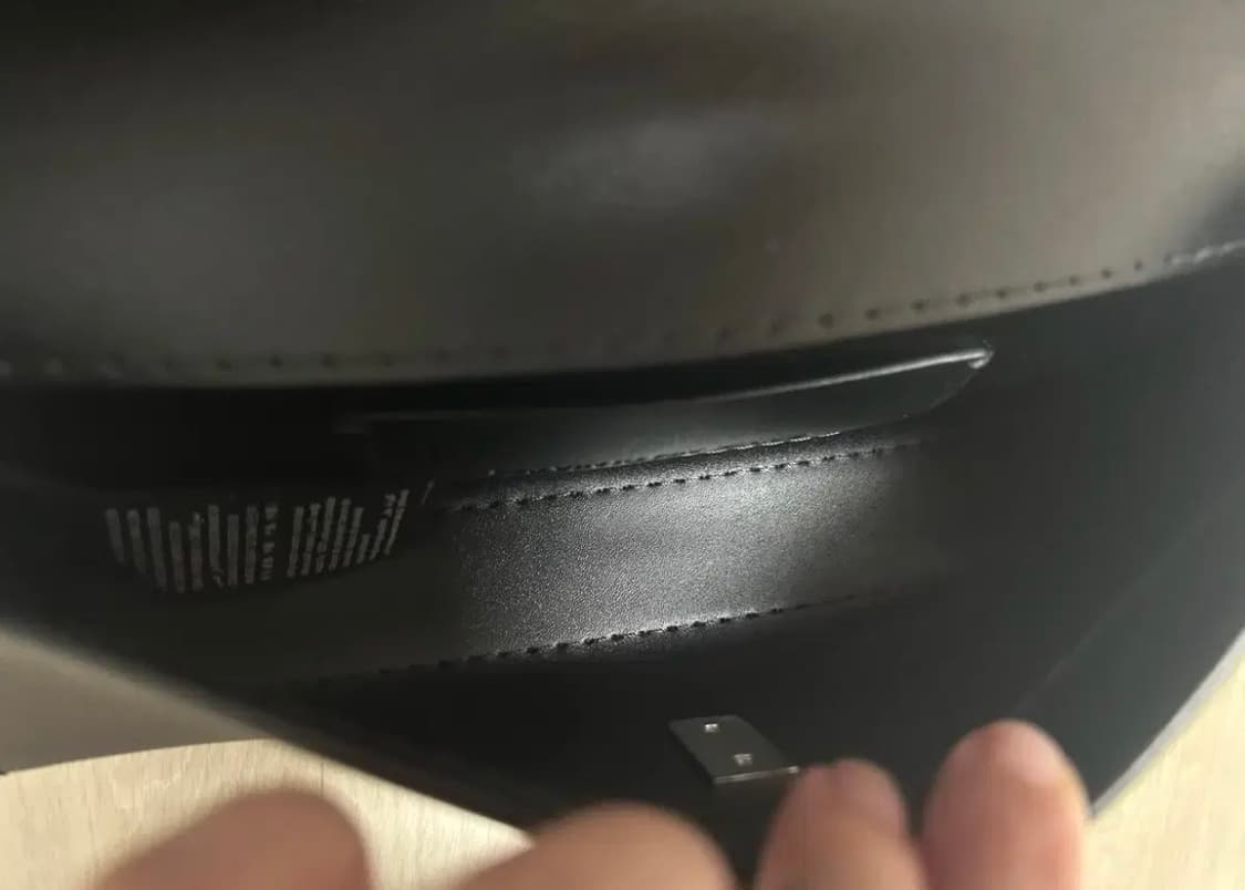 캘빈클라인 모노그램 HW 체인 클러치 상품이미지4