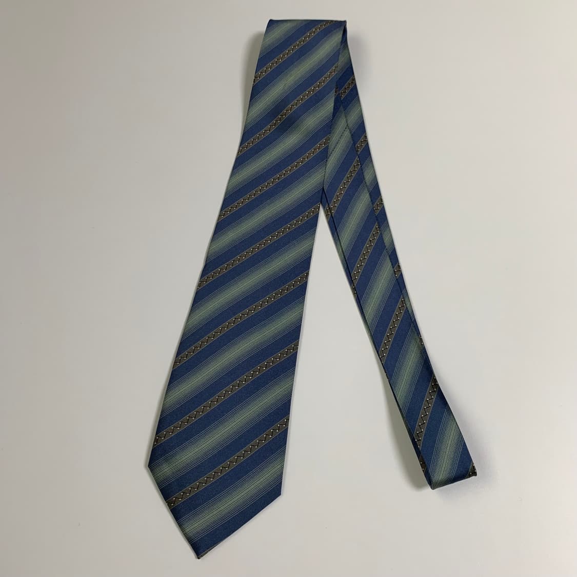 입생로랑(YSL) 명품 슬림 내로우넥타이 A+등급 7.7cm 상품이미지8