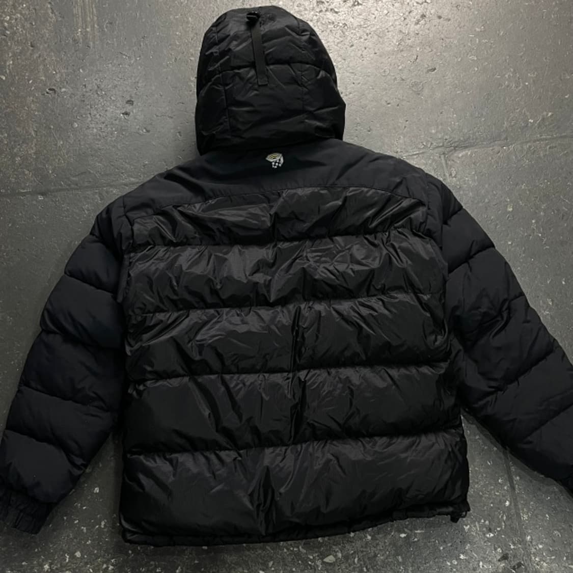 100 마운틴하드웨어 콘듀잇 패딩 상품이미지7