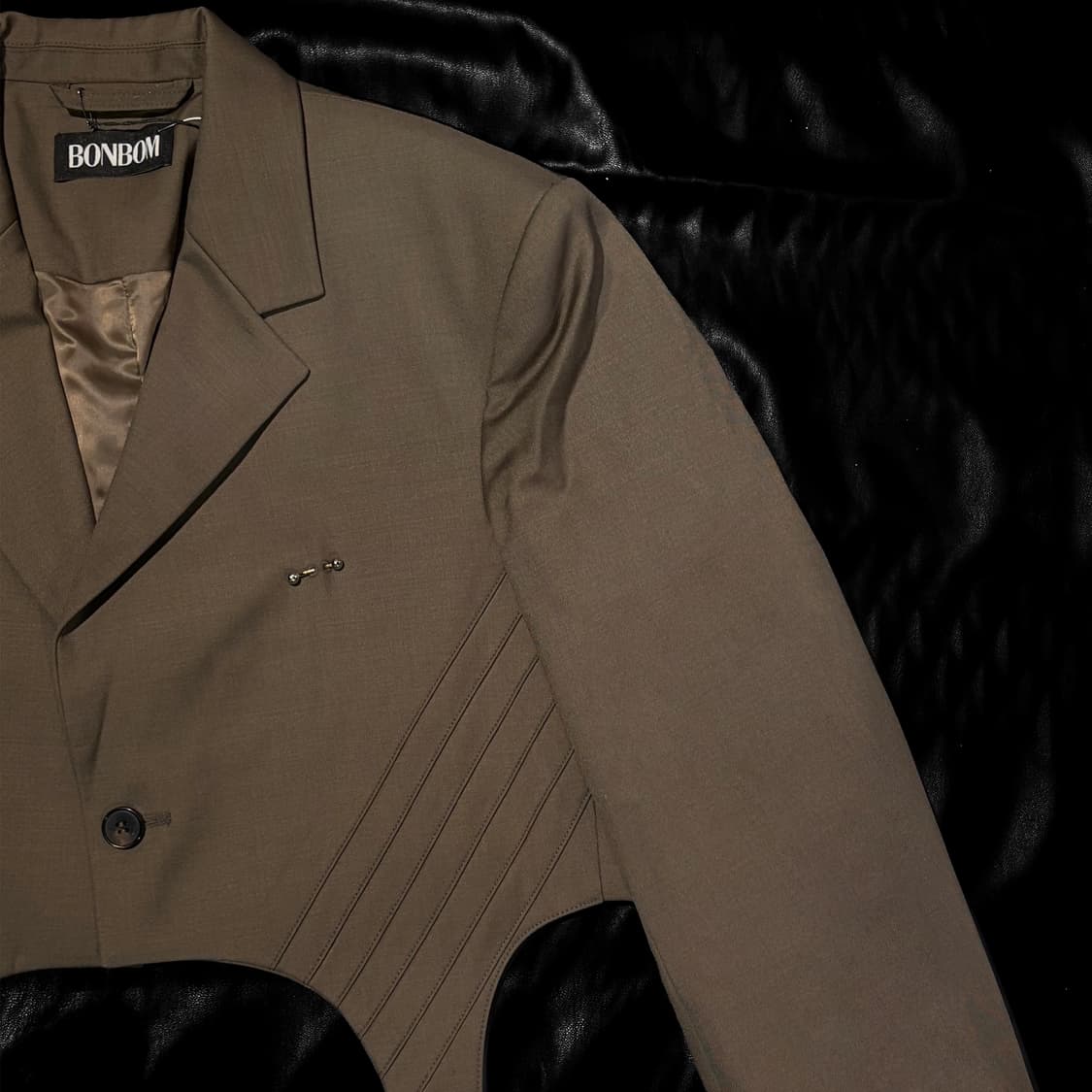 본봄 가터 디테일 크롭 자켓 상품이미지4