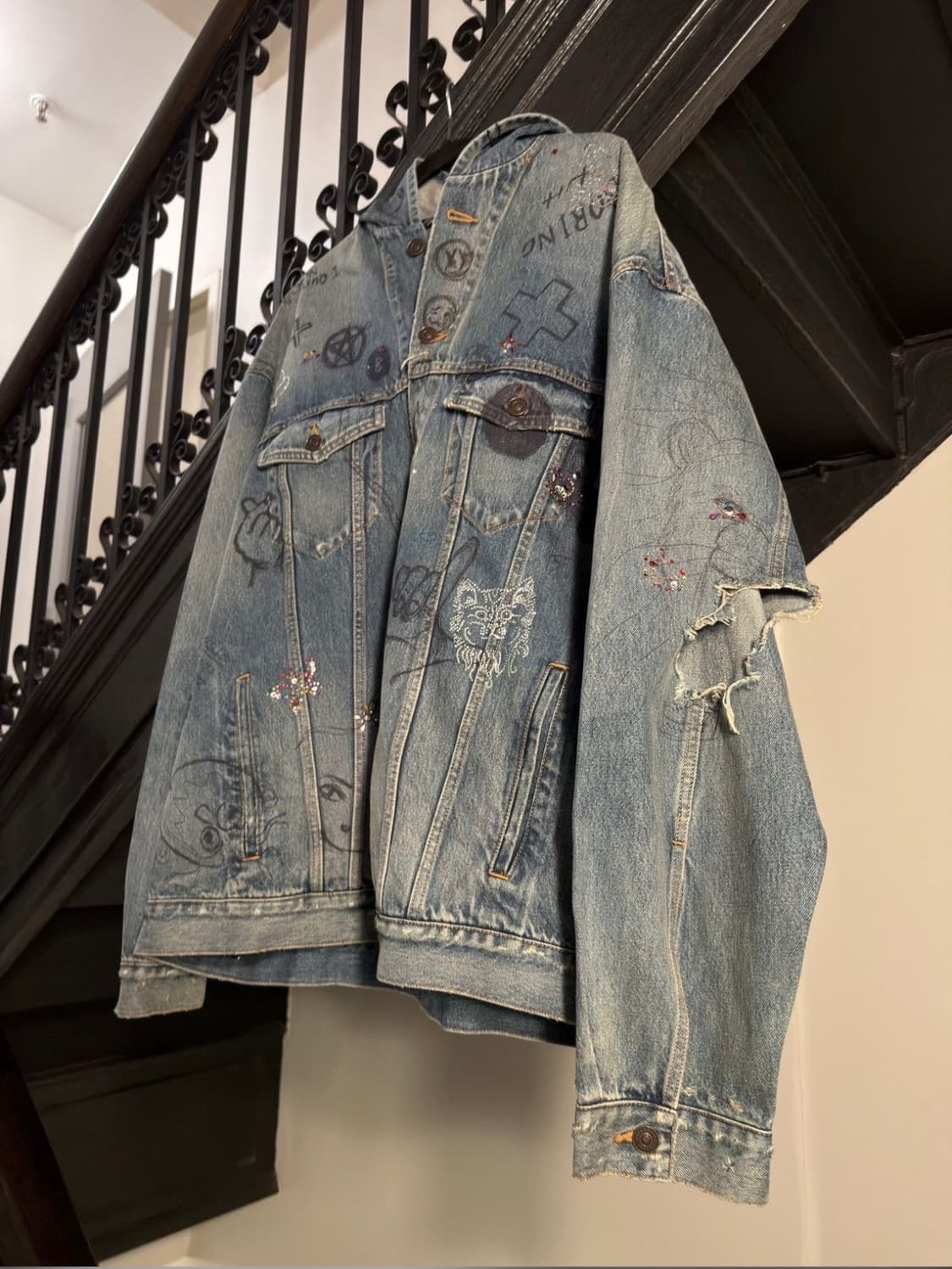 발렌시아가 라인스톤 데님 후드 자켓 1 상품이미지4