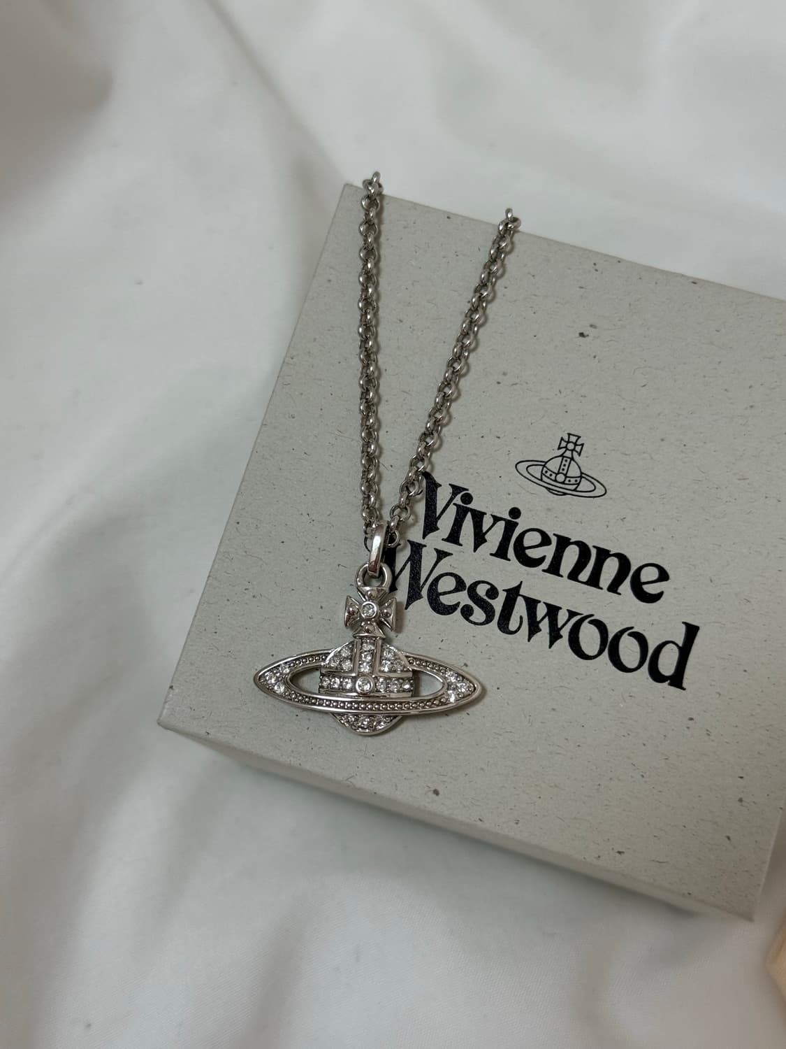 비비안웨스트우드 미니바스 릴리프 실버 새상품급 컨디션 상품이미지3