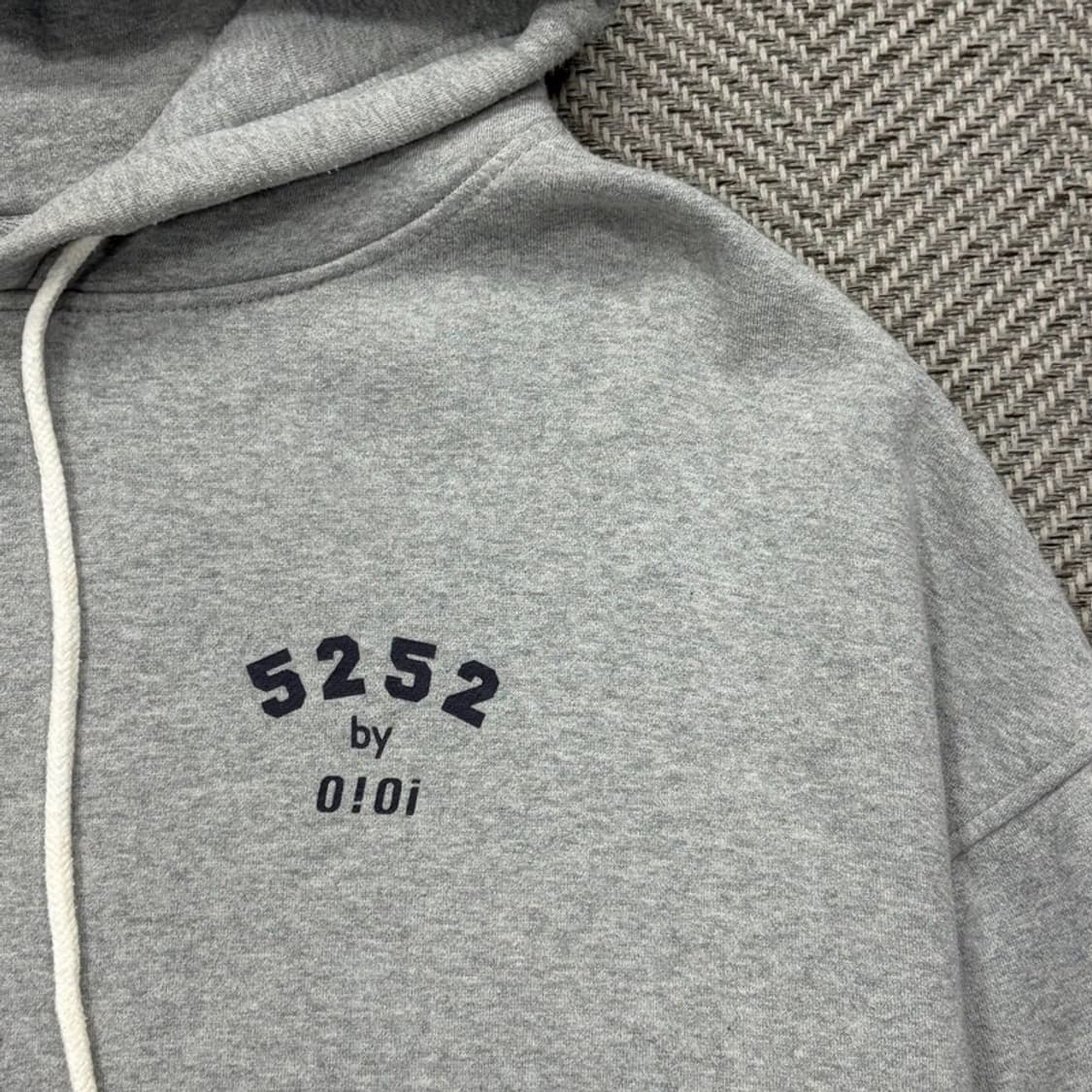 5252byoioi 베이직 로고 후드티 v2772 상품이미지5