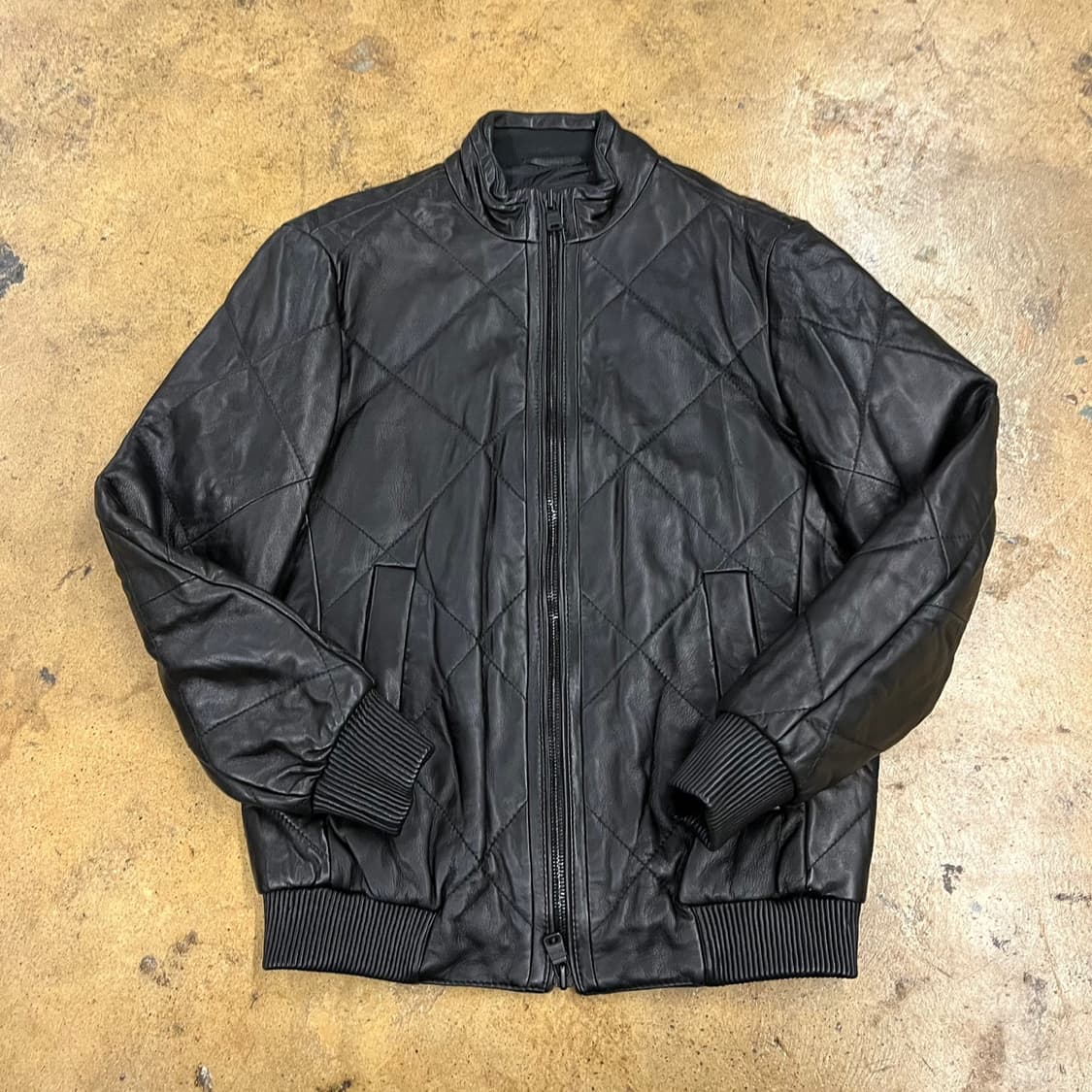 [정품] hugo boss 블랙 퀼팅 레더 자켓 b18 상품이미지2