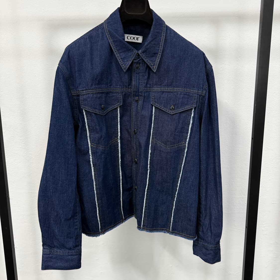 COOR 쿠어 데님 컷오프 크롭 셔츠  상품이미지1