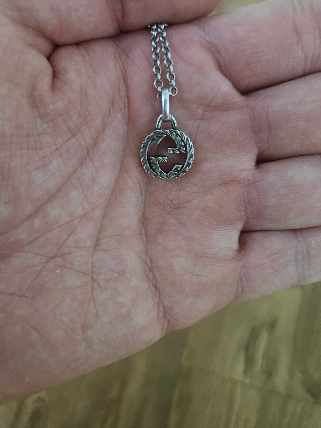 구찌 인터로킹 g 실버 목걸이 판매합니다 급처 상품이미지2