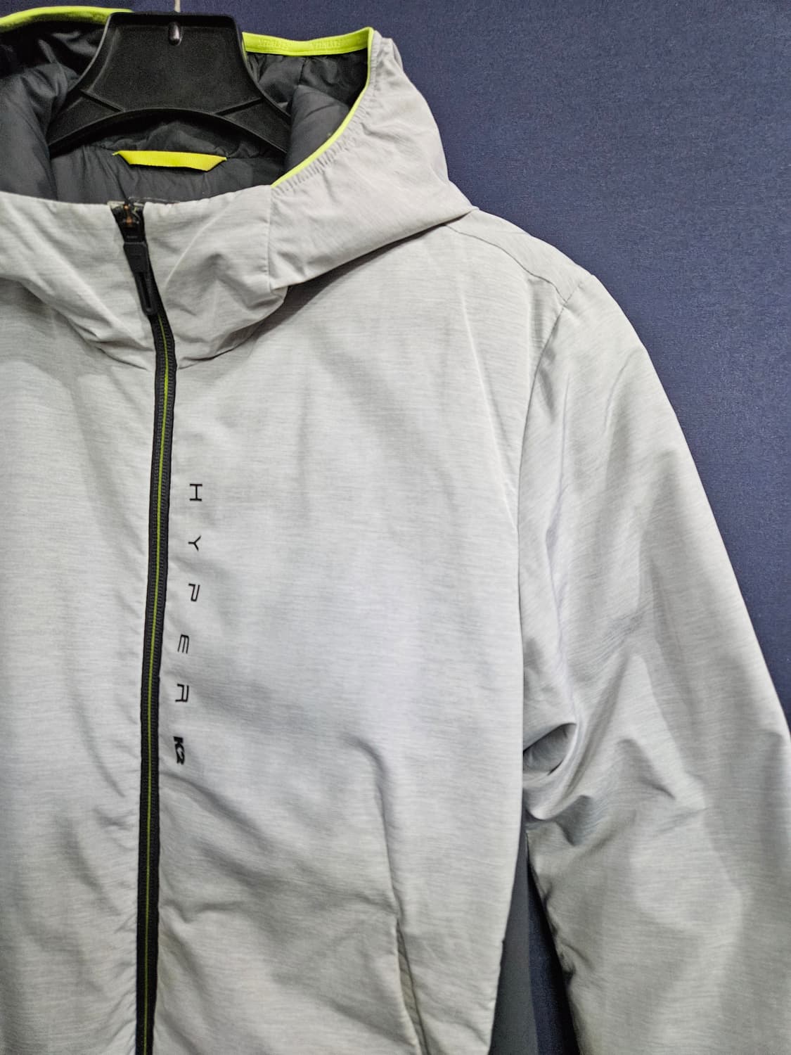 케이투 라이트그레이 남성 슬림핏 95 후드 경량패딩  상품이미지4