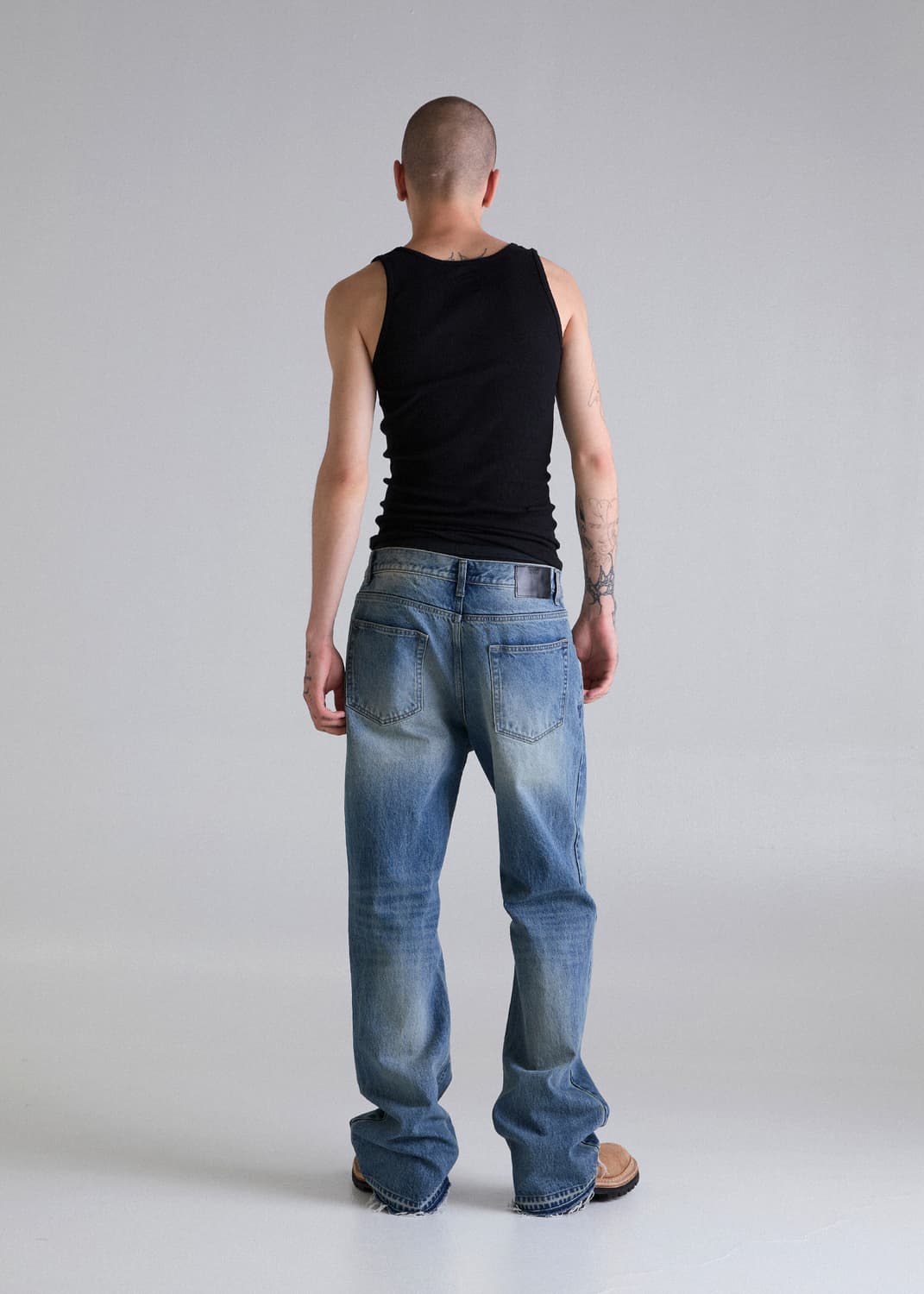 INNIR 이니어 252 릴렉스드 플레어 데님 연청 상품이미지2