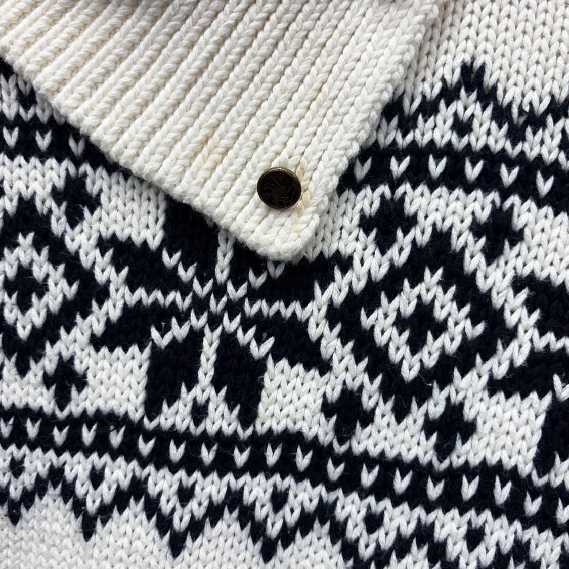 랄프로렌 하이넥 긴팔 숏 니트 블랙 페어아일 노르딕 패턴 디테일 아이보리 상품이미지8