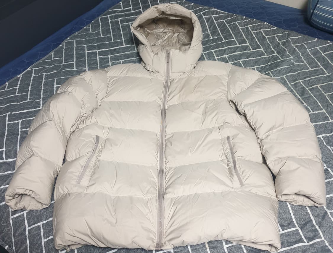 유니클로 파우더 소프트 필파워 다운 패딩 (XXL) 상품이미지1