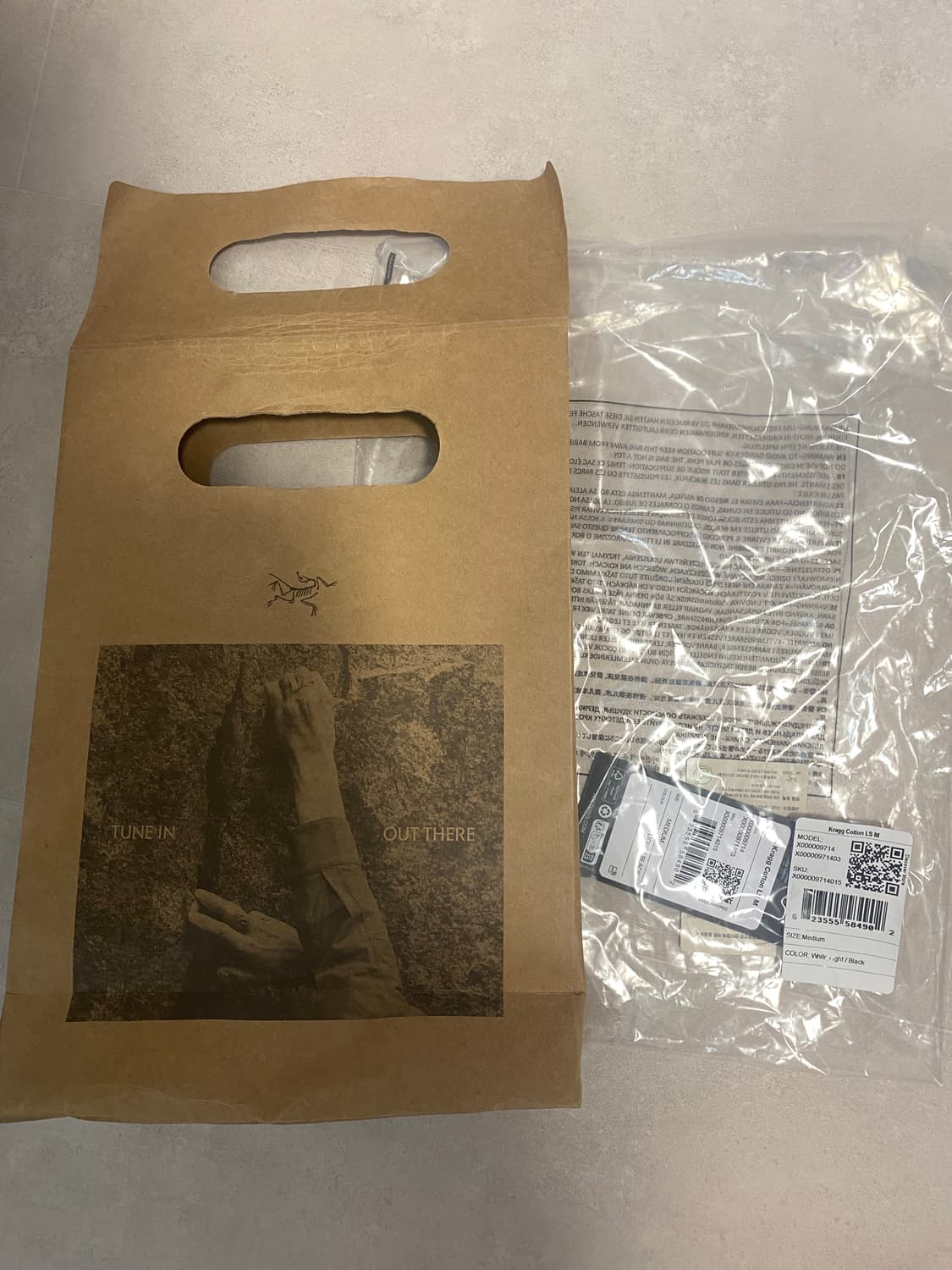 아크테릭스 롱슬리브 화이트(M) 상품이미지4