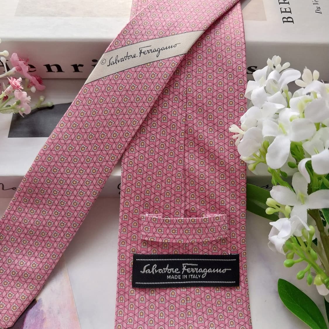 페라가모 실크 간치니 로고 패턴 넥타이 7.9cm A+등급 k2051 상품이미지5