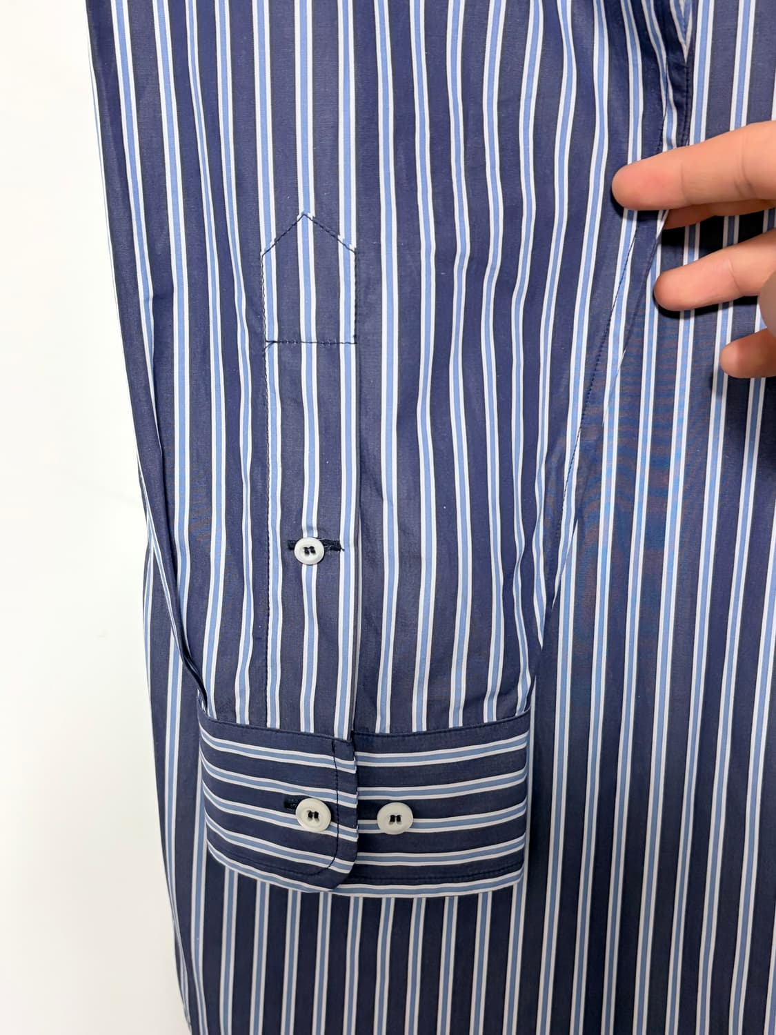 미우미우 스트라이프 자수로고 셔츠 40 상품이미지9