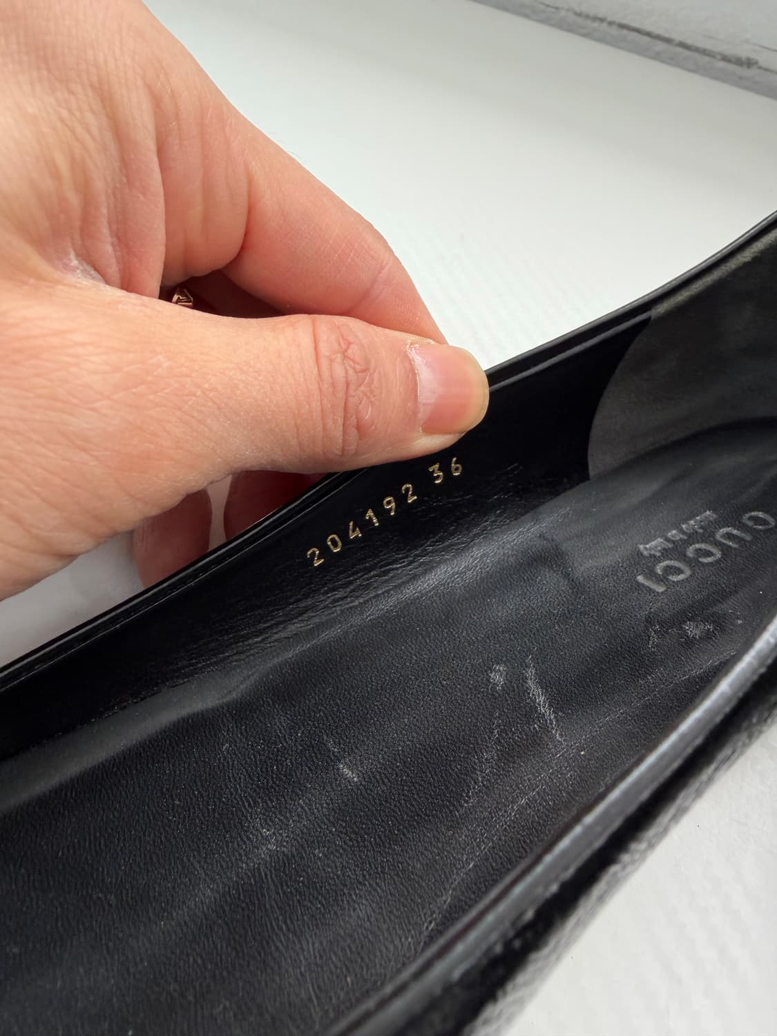 정품) 구찌 블랙 페이턴트 가죽 플랫슈즈 36 상품이미지8