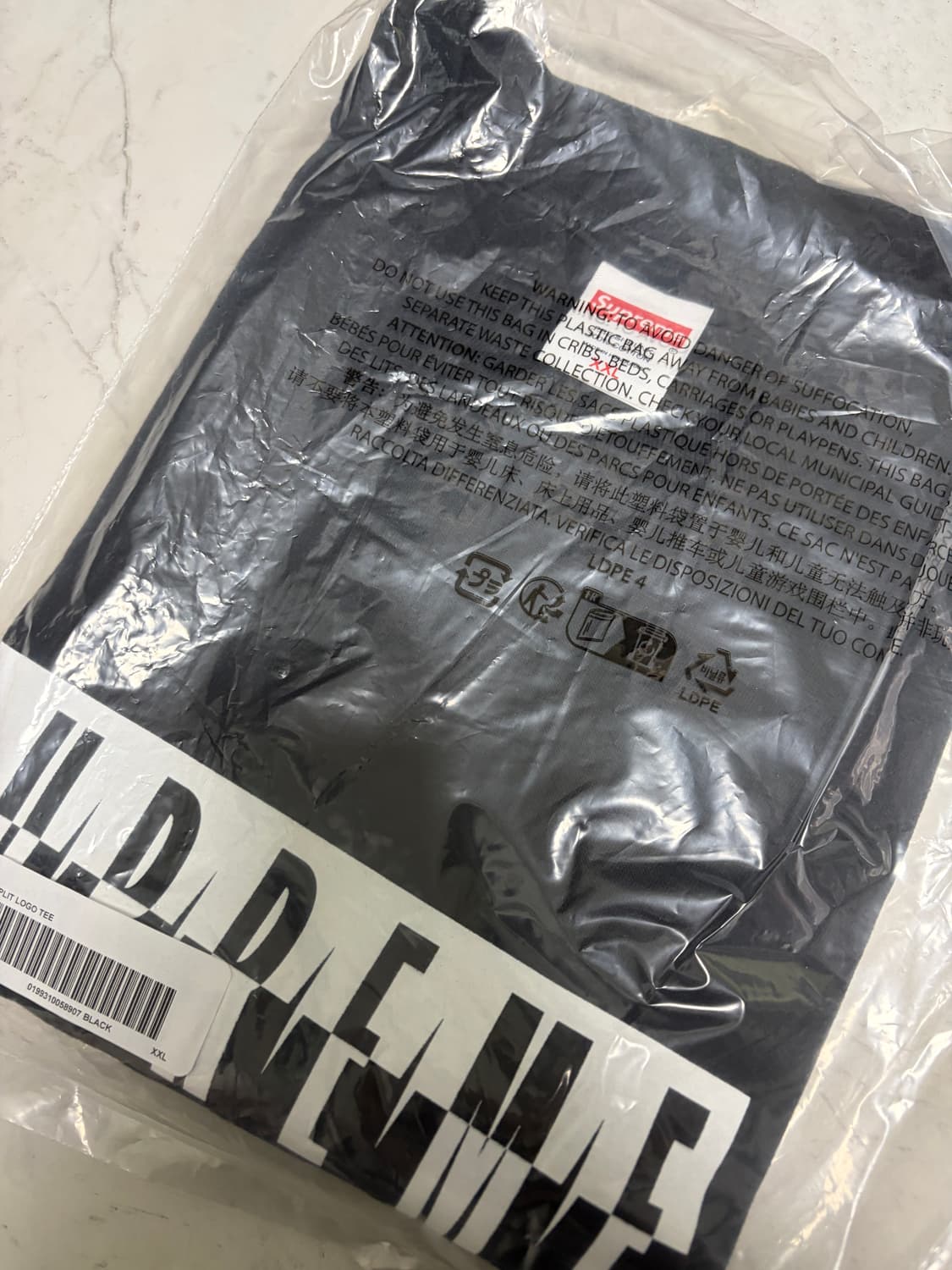 슈프림 스플릿 티셔츠 블랙 - 25FW 상품이미지3