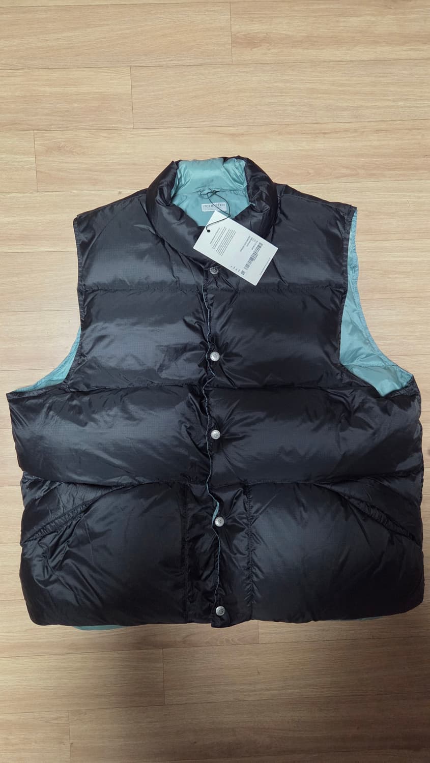 비헤비어 리버시블 덕다운 베스트 블랙/세이지그린 4사이즈 판매 or 교환 상품이미지1