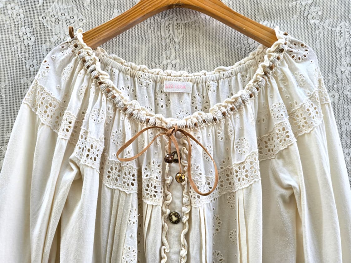 리즈리사 프릴 블라우스 상품이미지2