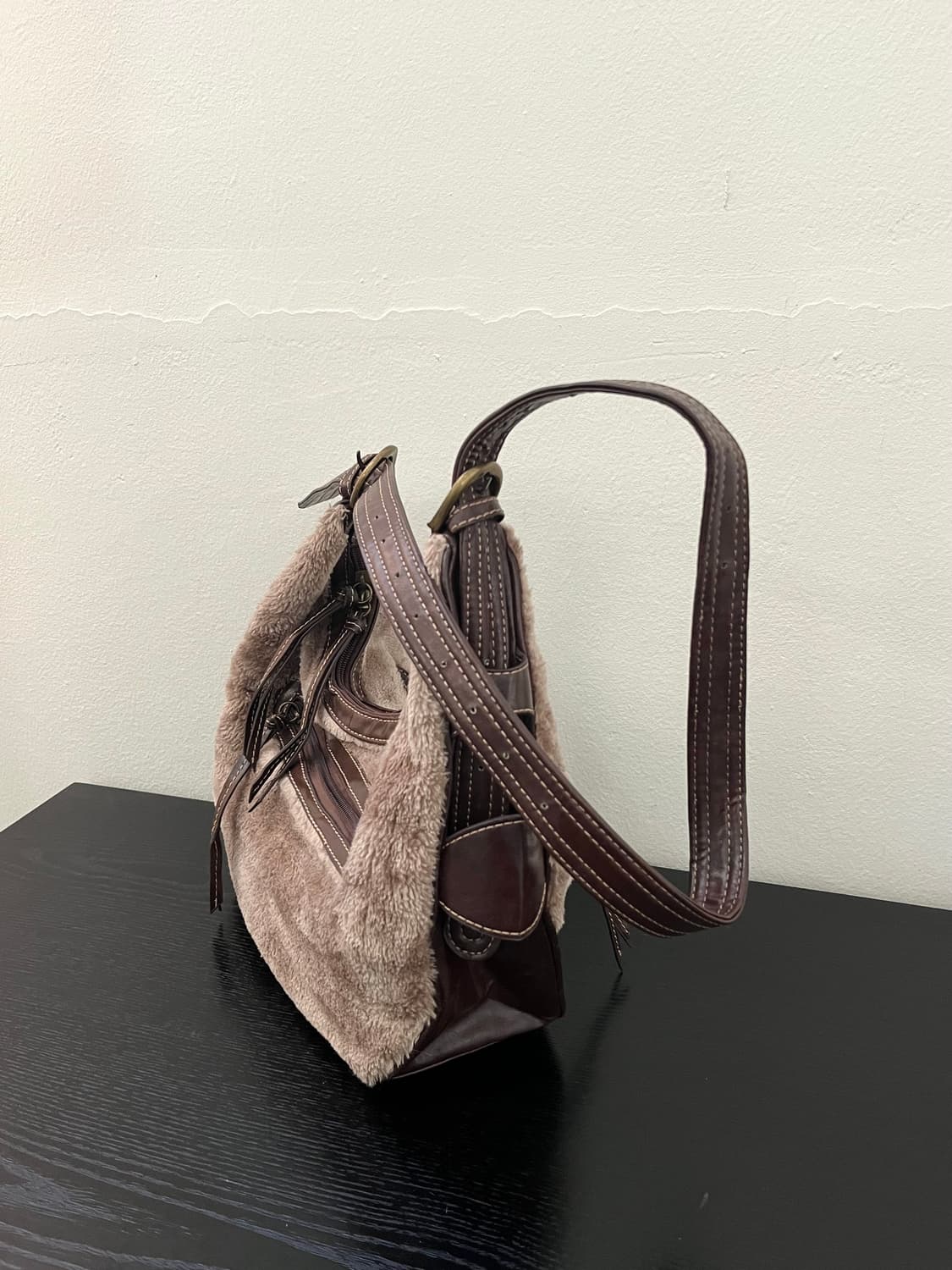 B_FIELD 퍼 호보백 상품이미지3