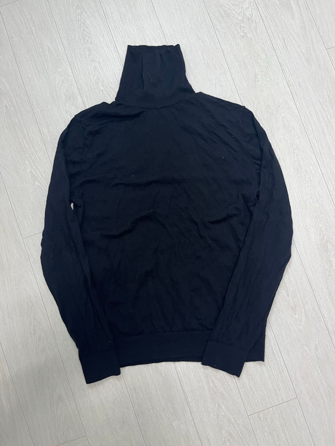 cos 목폴라 터틀넥 블랙s 상품이미지1